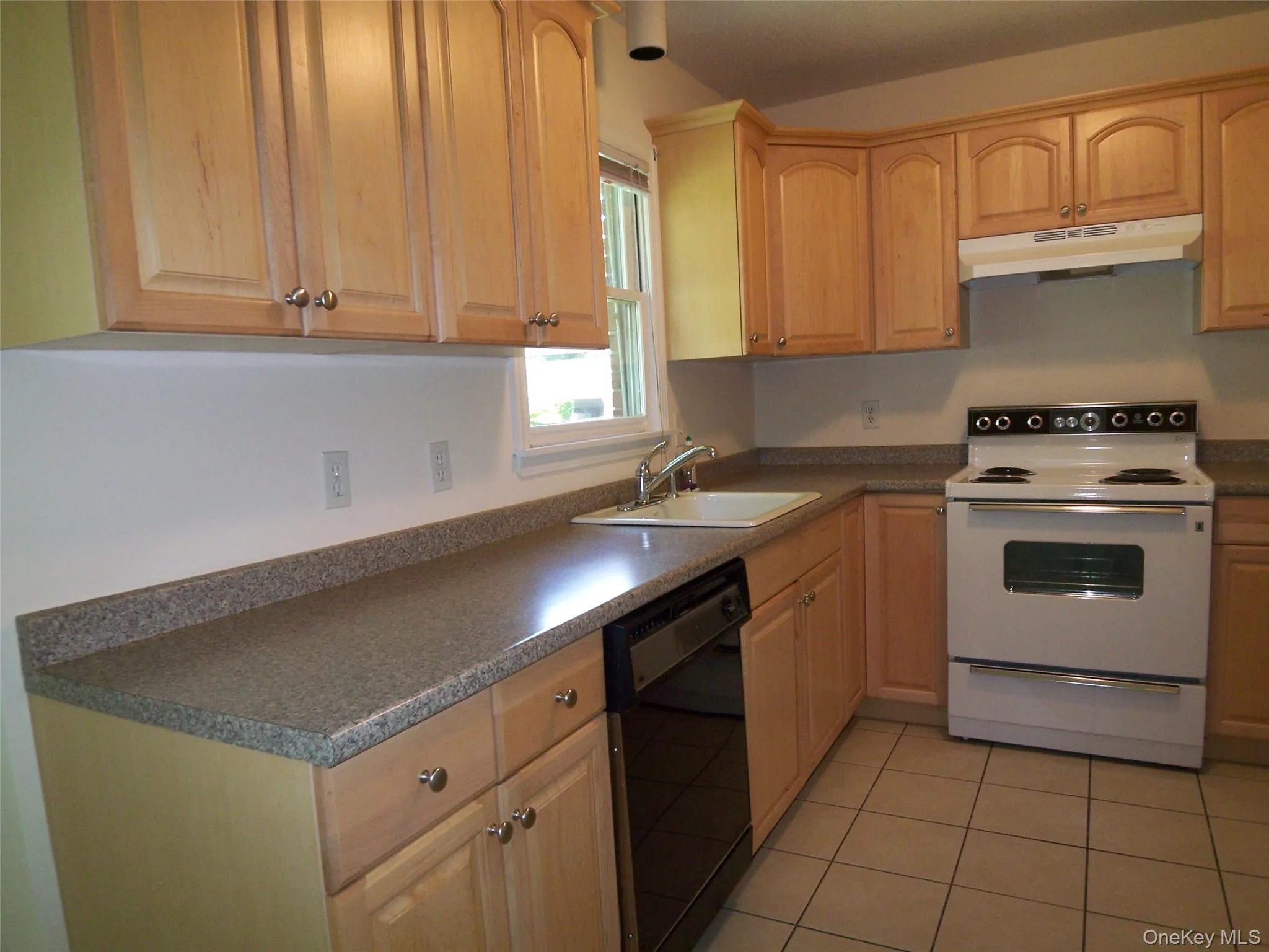 Eat in Kitchen-New Counters will be installed Eat in Kitchen-New Counters will be installed