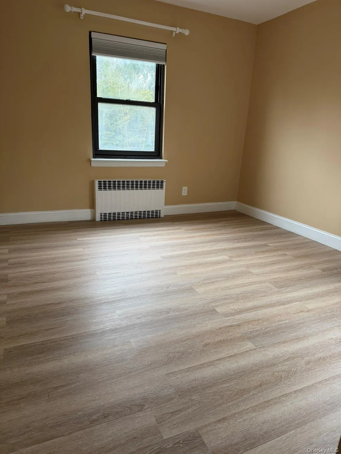 40-12 209th Street, New York, NY, 2 Bedrooms Bedrooms, 5 Rooms Rooms,1 BathroomBathrooms,Residential Lease,For Rent,209th,0,952305 40-12 209th Street, New York, NY, 2 Bedrooms Bedrooms, 5 Rooms Rooms,1 BathroomBathrooms,Residential Lease,For Rent,209th,0,952305