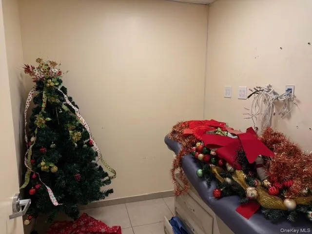 5037 Broadway, New York, NY, ,Commercial Lease,For Rent,Broadway,0,952307 5037 Broadway, New York, NY, ,Commercial Lease,For Rent,Broadway,0,952307