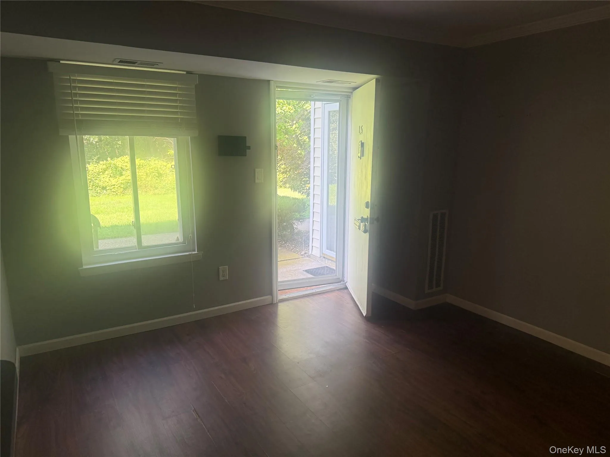 5 Laramie, Brookhaven, NY, 1 Bedroom Bedrooms, 4 Rooms Rooms,1 BathroomBathrooms,Residential Lease,Idx,Laramie,0,952327 5 Laramie, Brookhaven, NY, 1 Bedroom Bedrooms, 4 Rooms Rooms,1 BathroomBathrooms,Residential Lease,Idx,Laramie,0,952327