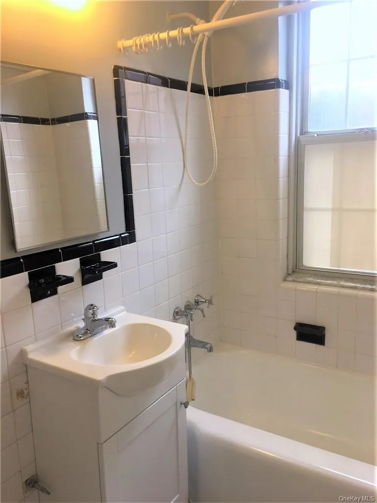 770 Bronx River Road, Yonkers, NY, 1 Bedroom Bedrooms, 3 Rooms Rooms,1 BathroomBathrooms,Residential Lease,Idx,Bronx River,0,952345 770 Bronx River Road, Yonkers, NY, 1 Bedroom Bedrooms, 3 Rooms Rooms,1 BathroomBathrooms,Residential Lease,Idx,Bronx River,0,952345