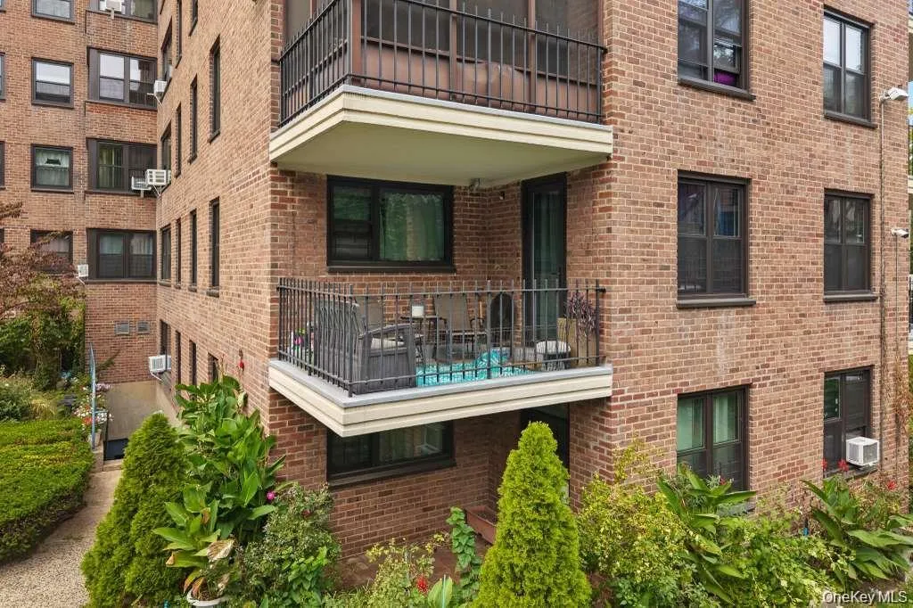 3850 Sedgwick Avenue, New York, NY, 2 Bedrooms Bedrooms, 4 Rooms Rooms,1 BathroomBathrooms,Residential Lease,Idx,Sedgwick,0,952350 3850 Sedgwick Avenue, New York, NY, 2 Bedrooms Bedrooms, 4 Rooms Rooms,1 BathroomBathrooms,Residential Lease,Idx,Sedgwick,0,952350