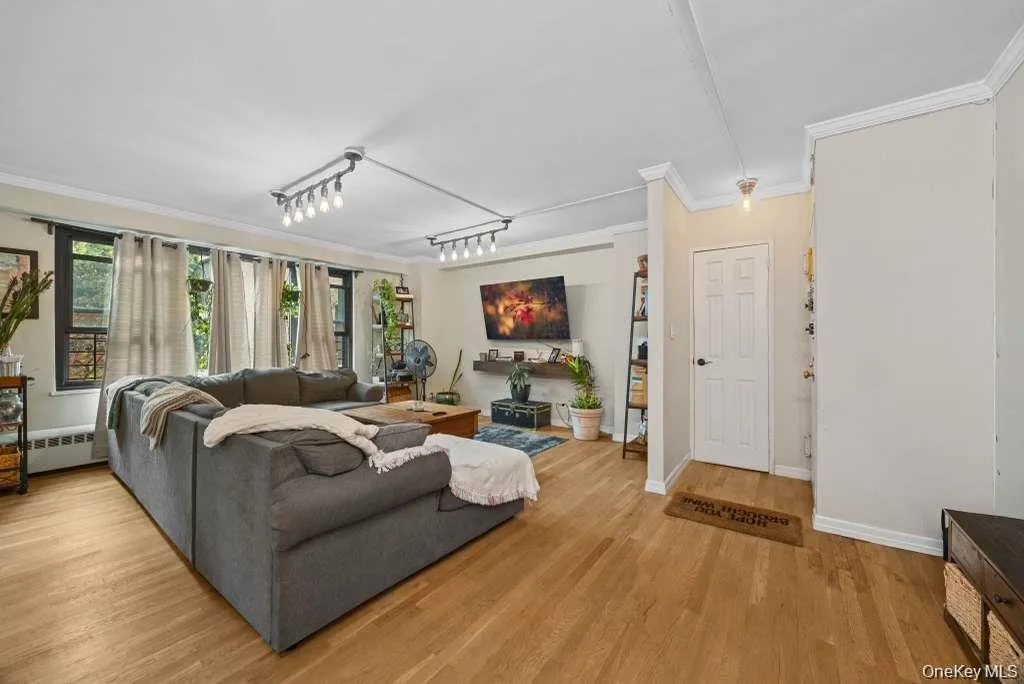 3850 Sedgwick Avenue, New York, NY, 2 Bedrooms Bedrooms, 4 Rooms Rooms,1 BathroomBathrooms,Residential Lease,Idx,Sedgwick,0,952350 3850 Sedgwick Avenue, New York, NY, 2 Bedrooms Bedrooms, 4 Rooms Rooms,1 BathroomBathrooms,Residential Lease,Idx,Sedgwick,0,952350