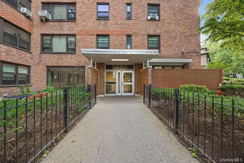 3850 Sedgwick Avenue, New York, NY, 2 Bedrooms Bedrooms, 4 Rooms Rooms,1 BathroomBathrooms,Residential Lease,Idx,Sedgwick,0,952350 3850 Sedgwick Avenue, New York, NY, 2 Bedrooms Bedrooms, 4 Rooms Rooms,1 BathroomBathrooms,Residential Lease,Idx,Sedgwick,0,952350