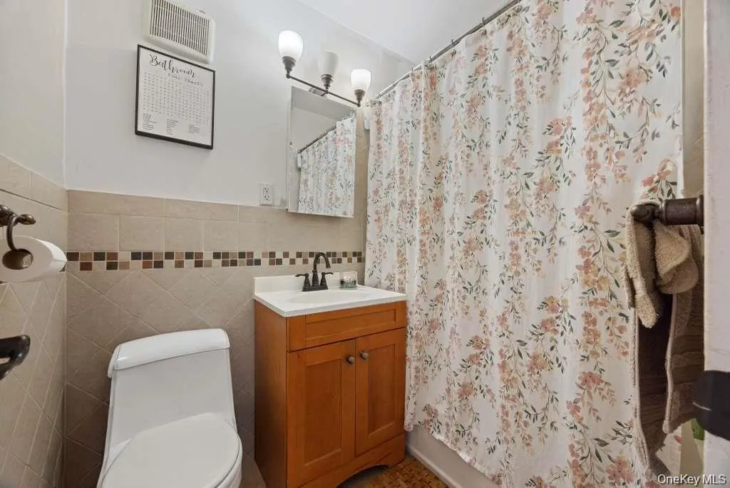 3850 Sedgwick Avenue, New York, NY, 2 Bedrooms Bedrooms, 4 Rooms Rooms,1 BathroomBathrooms,Residential Lease,Idx,Sedgwick,0,952350 3850 Sedgwick Avenue, New York, NY, 2 Bedrooms Bedrooms, 4 Rooms Rooms,1 BathroomBathrooms,Residential Lease,Idx,Sedgwick,0,952350