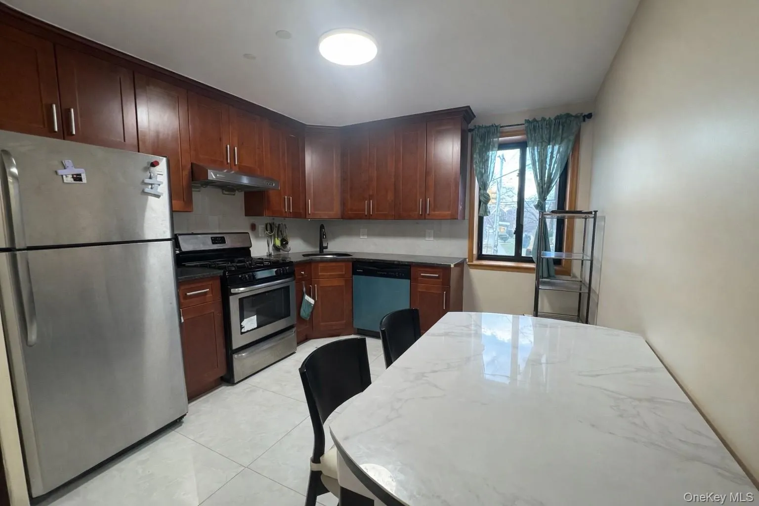 7548 Parsons Boulevard, New York, NY, 2 Bedrooms Bedrooms, 5 Rooms Rooms,2 BathroomsBathrooms,Residential Sale,For Rent,Parsons,0,952356 7548 Parsons Boulevard, New York, NY, 2 Bedrooms Bedrooms, 5 Rooms Rooms,2 BathroomsBathrooms,Residential Sale,For Rent,Parsons,0,952356