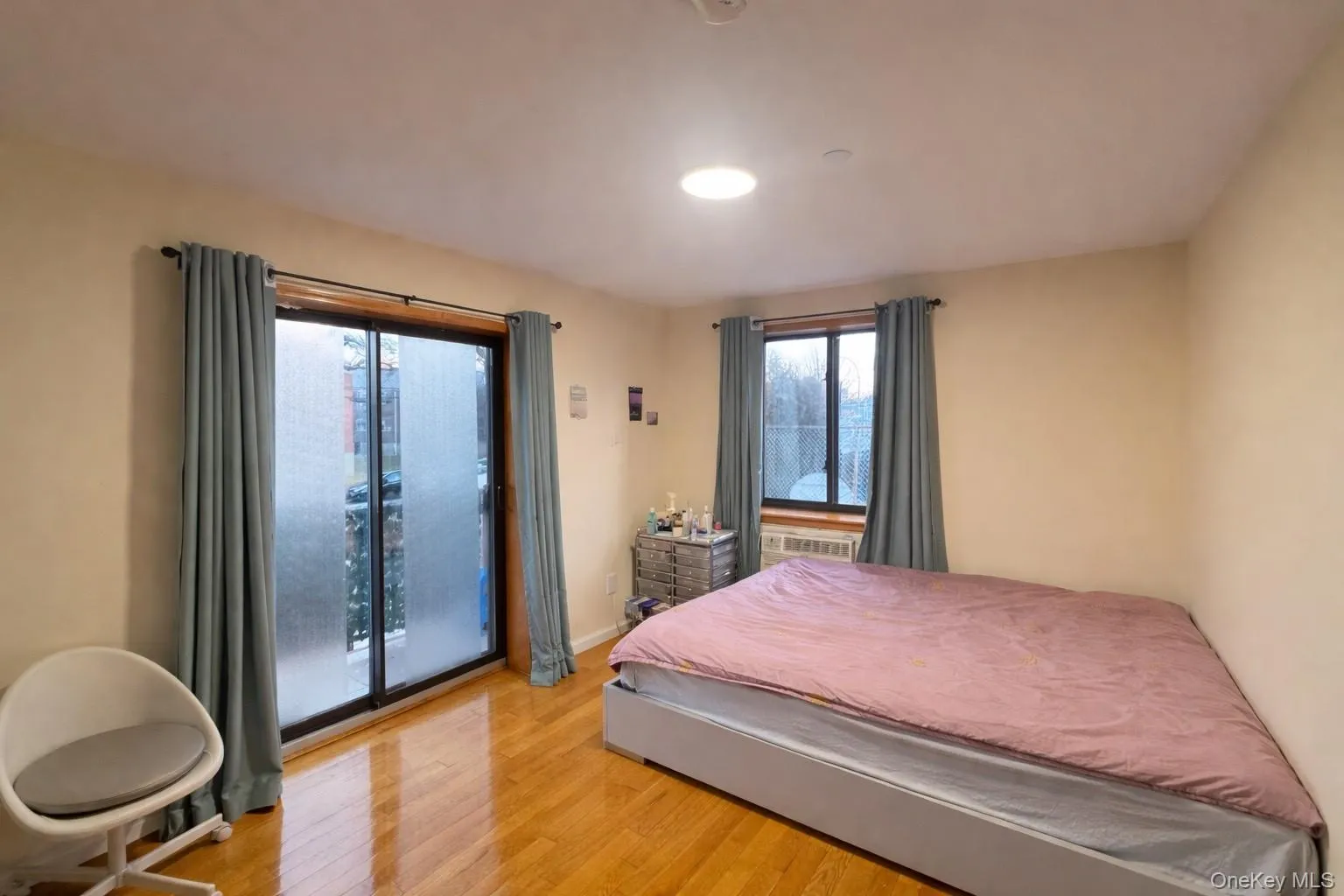 7548 Parsons Boulevard, New York, NY, 2 Bedrooms Bedrooms, 5 Rooms Rooms,2 BathroomsBathrooms,Residential Sale,For Rent,Parsons,0,952356 7548 Parsons Boulevard, New York, NY, 2 Bedrooms Bedrooms, 5 Rooms Rooms,2 BathroomsBathrooms,Residential Sale,For Rent,Parsons,0,952356