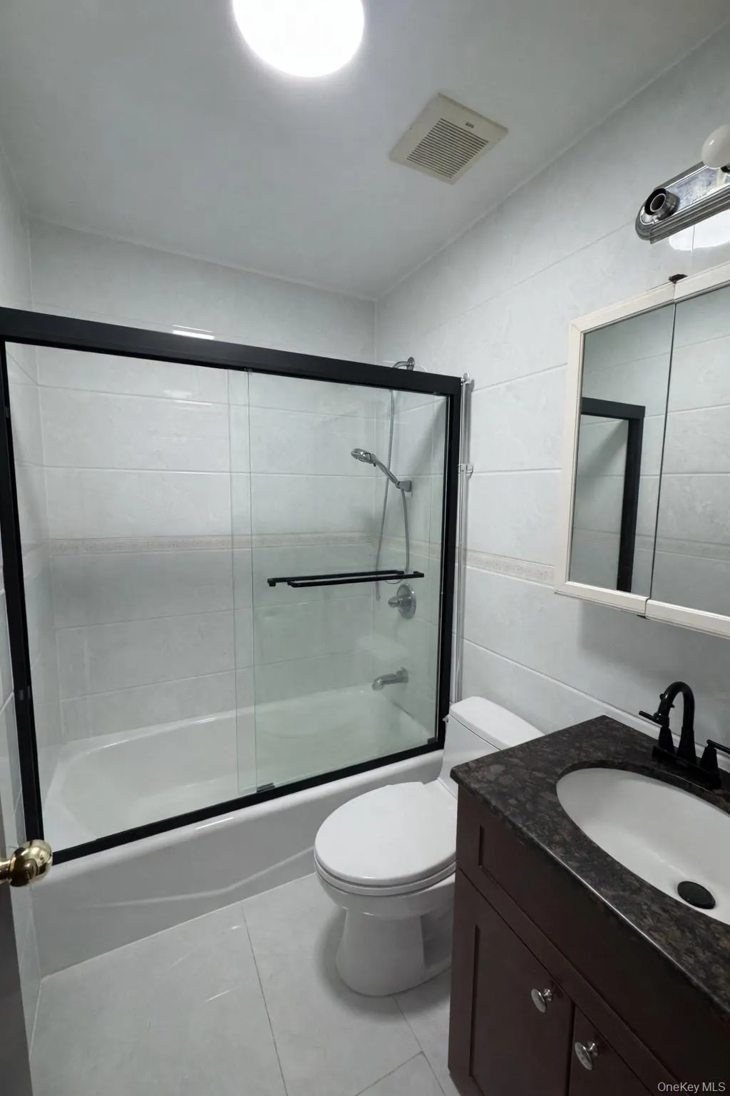 7548 Parsons Boulevard, New York, NY, 2 Bedrooms Bedrooms, 5 Rooms Rooms,2 BathroomsBathrooms,Residential Sale,For Rent,Parsons,0,952356 7548 Parsons Boulevard, New York, NY, 2 Bedrooms Bedrooms, 5 Rooms Rooms,2 BathroomsBathrooms,Residential Sale,For Rent,Parsons,0,952356