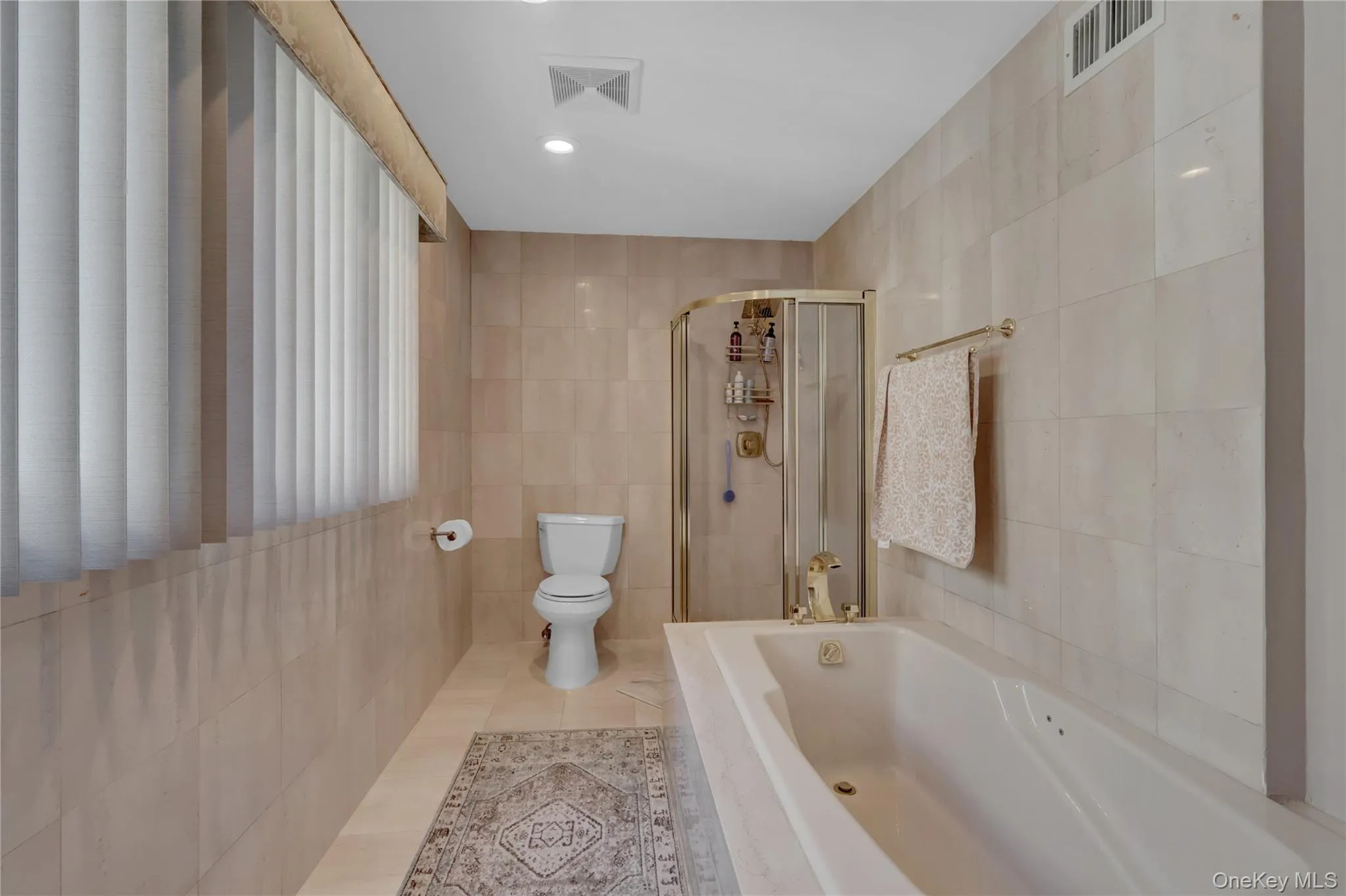 2 Riverview Terrace, Smithtown, NY, 6 Bedrooms Bedrooms, 15 Rooms Rooms,5 BathroomsBathrooms,Residential,For Rent,Riverview,0,952372 2 Riverview Terrace, Smithtown, NY, 6 Bedrooms Bedrooms, 15 Rooms Rooms,5 BathroomsBathrooms,Residential,For Rent,Riverview,0,952372