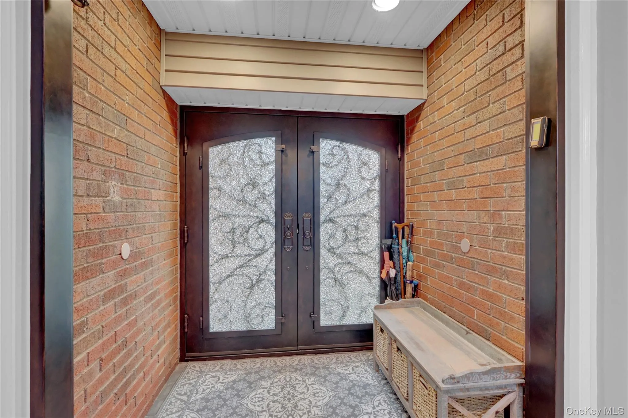 2 Riverview Terrace, Smithtown, NY, 6 Bedrooms Bedrooms, 15 Rooms Rooms,5 BathroomsBathrooms,Residential,For Rent,Riverview,0,952372 2 Riverview Terrace, Smithtown, NY, 6 Bedrooms Bedrooms, 15 Rooms Rooms,5 BathroomsBathrooms,Residential,For Rent,Riverview,0,952372