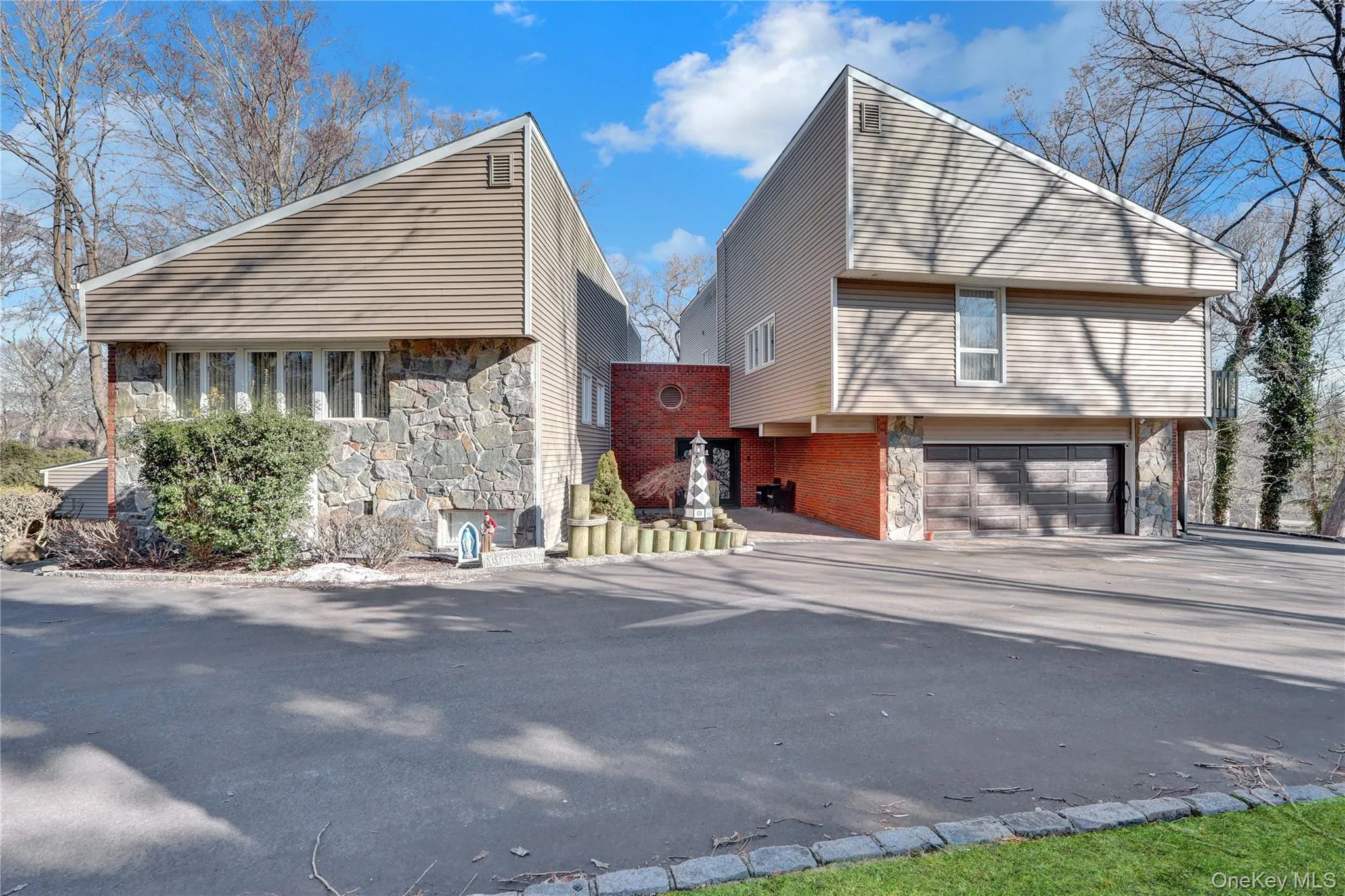 2 Riverview Terrace, Smithtown, NY, 6 Bedrooms Bedrooms, 15 Rooms Rooms,5 BathroomsBathrooms,Residential,For Rent,Riverview,0,952372 2 Riverview Terrace, Smithtown, NY, 6 Bedrooms Bedrooms, 15 Rooms Rooms,5 BathroomsBathrooms,Residential,For Rent,Riverview,0,952372