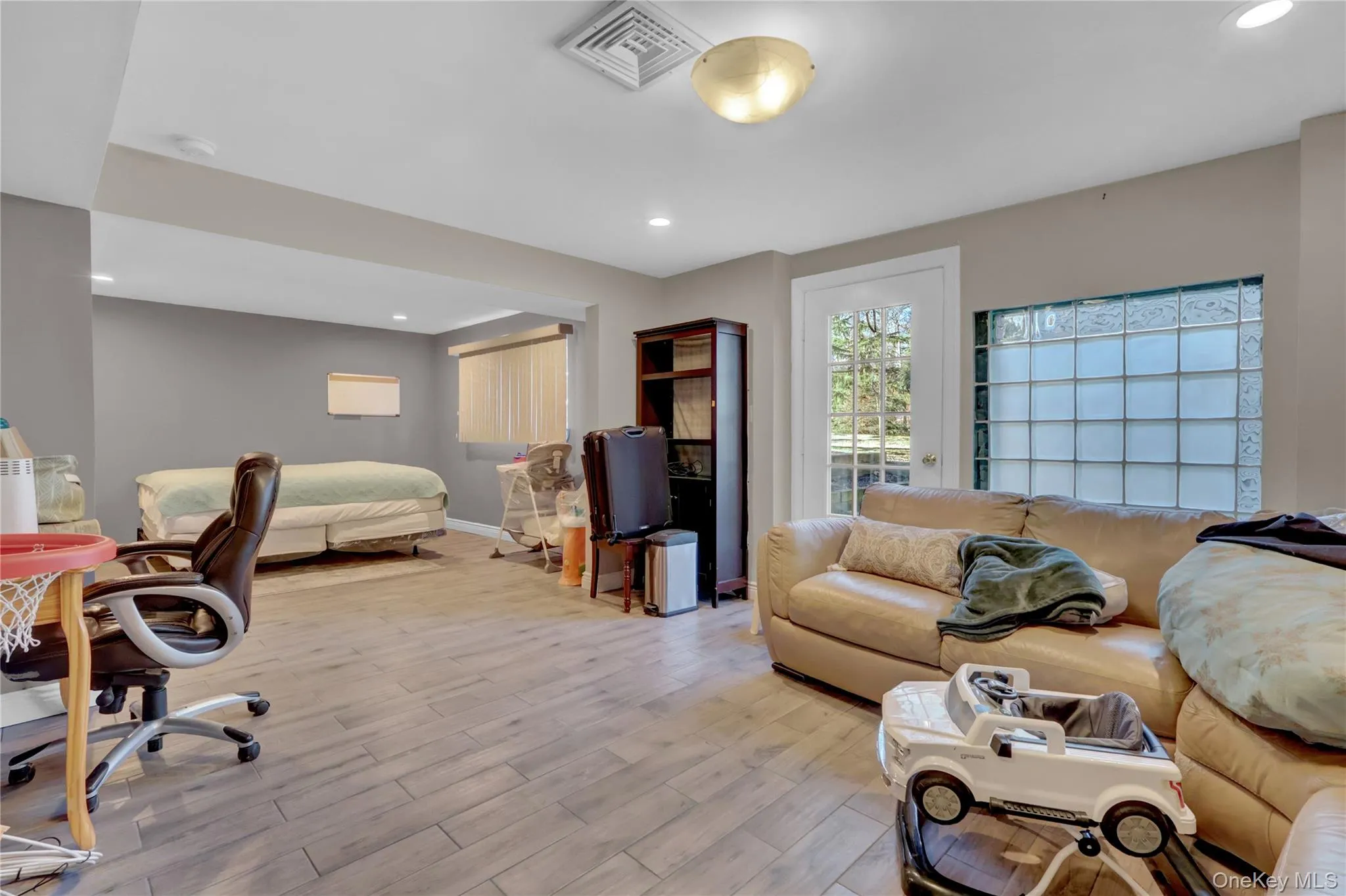 2 Riverview Terrace, Smithtown, NY, 6 Bedrooms Bedrooms, 15 Rooms Rooms,5 BathroomsBathrooms,Residential,For Rent,Riverview,0,952372 2 Riverview Terrace, Smithtown, NY, 6 Bedrooms Bedrooms, 15 Rooms Rooms,5 BathroomsBathrooms,Residential,For Rent,Riverview,0,952372