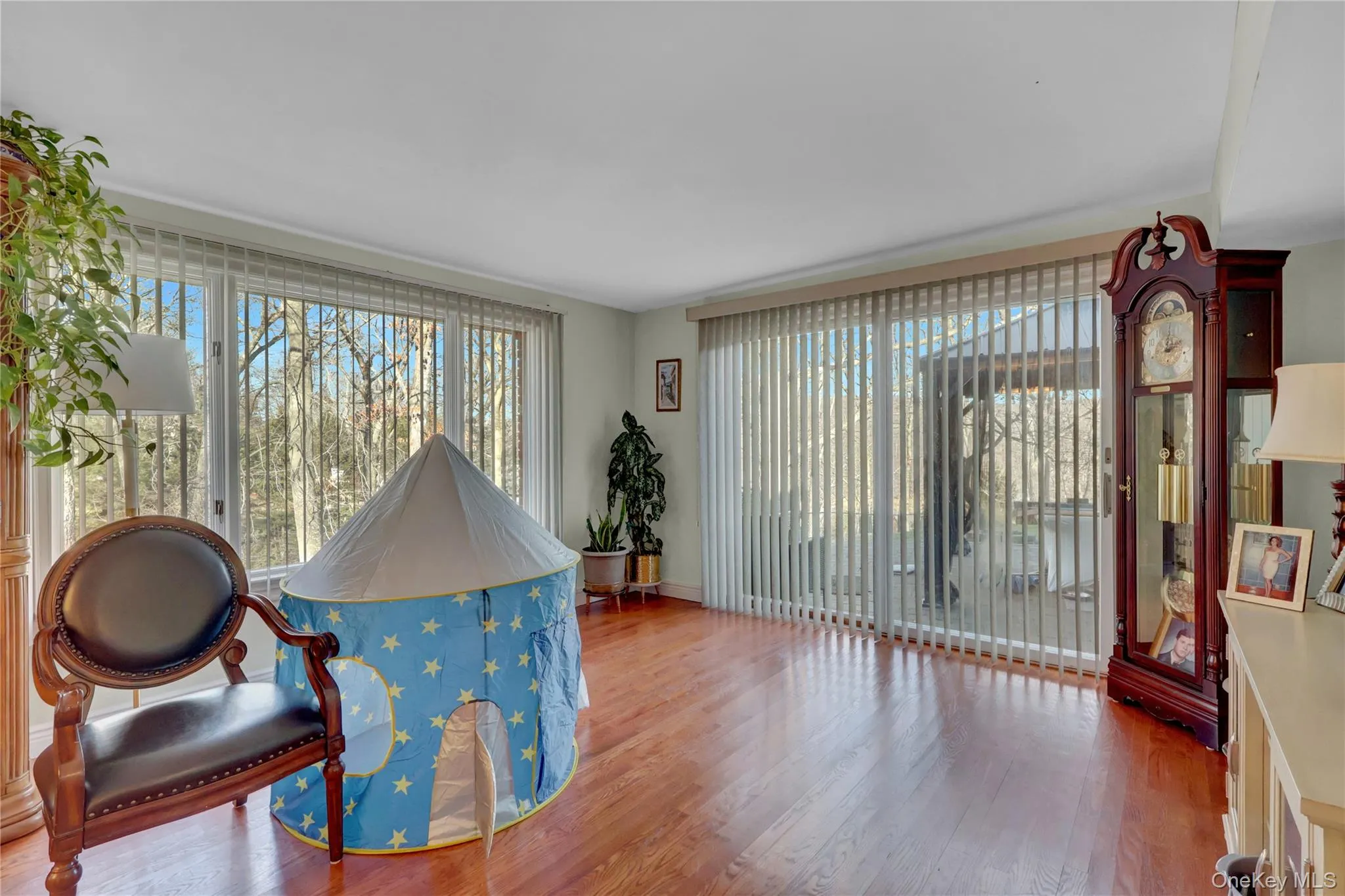 2 Riverview Terrace, Smithtown, NY, 6 Bedrooms Bedrooms, 15 Rooms Rooms,5 BathroomsBathrooms,Residential,For Rent,Riverview,0,952372 2 Riverview Terrace, Smithtown, NY, 6 Bedrooms Bedrooms, 15 Rooms Rooms,5 BathroomsBathrooms,Residential,For Rent,Riverview,0,952372