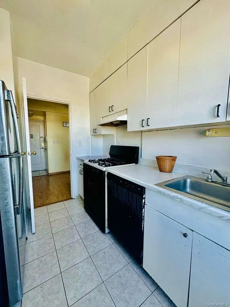 99-60 63 Road, New York, NY, 2 Bedrooms Bedrooms, 4 Rooms Rooms,1 BathroomBathrooms,Residential,For Rent,63,0,952408 99-60 63 Road, New York, NY, 2 Bedrooms Bedrooms, 4 Rooms Rooms,1 BathroomBathrooms,Residential,For Rent,63,0,952408