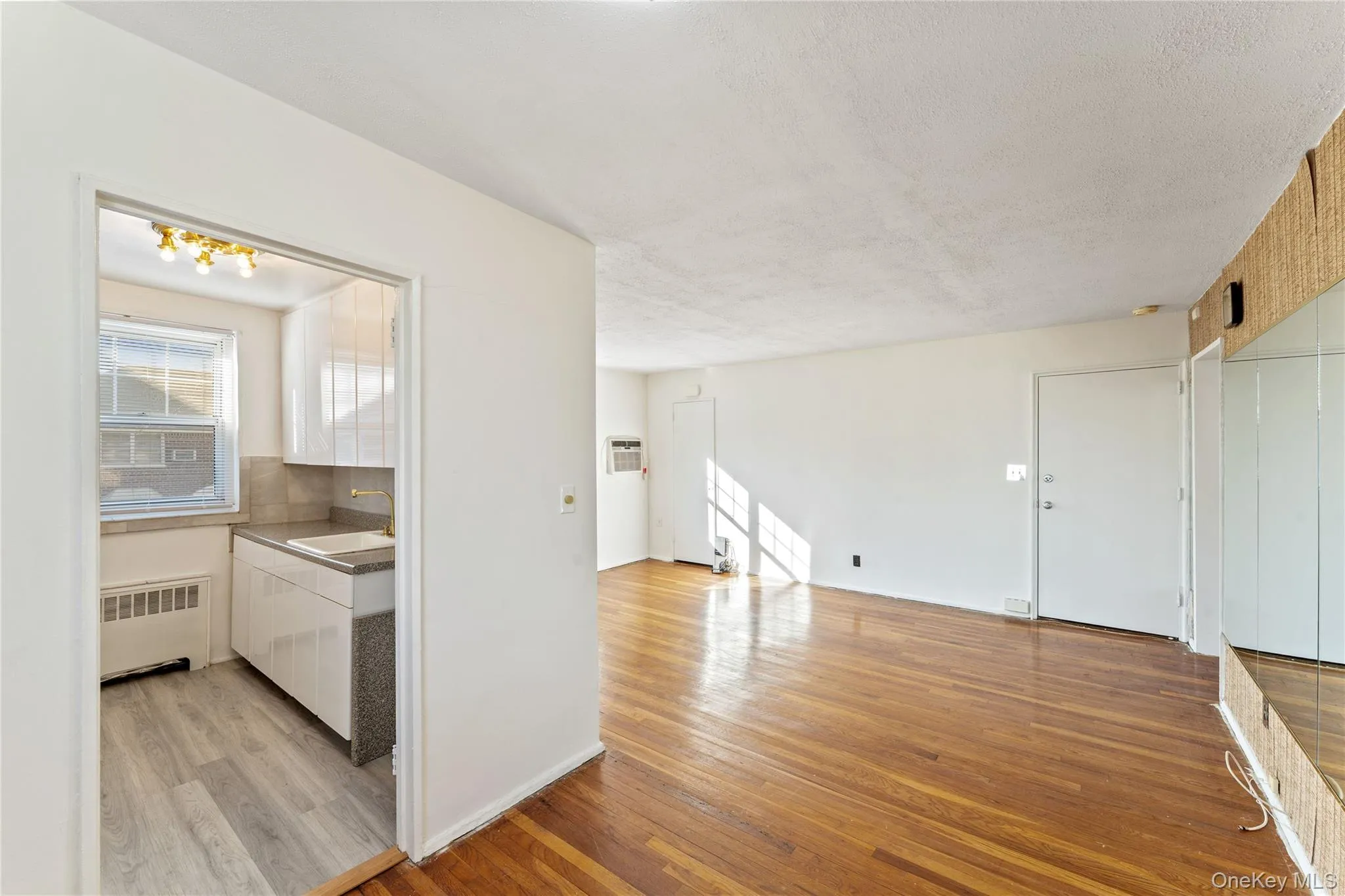 249-36 63rd Avenue, New York, NY, 1 Bedroom Bedrooms, 4 Rooms Rooms,1 BathroomBathrooms,Residential,For Rent,63rd Avenue,0,952453 249-36 63rd Avenue, New York, NY, 1 Bedroom Bedrooms, 4 Rooms Rooms,1 BathroomBathrooms,Residential,For Rent,63rd Avenue,0,952453