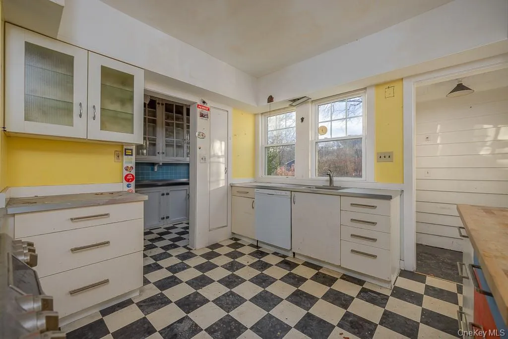 102 Wiley Street, Montgomery, NY, 4 Bedrooms Bedrooms, 12 Rooms Rooms,3 BathroomsBathrooms,Residential,For Rent,Wiley,0,952456 102 Wiley Street, Montgomery, NY, 4 Bedrooms Bedrooms, 12 Rooms Rooms,3 BathroomsBathrooms,Residential,For Rent,Wiley,0,952456