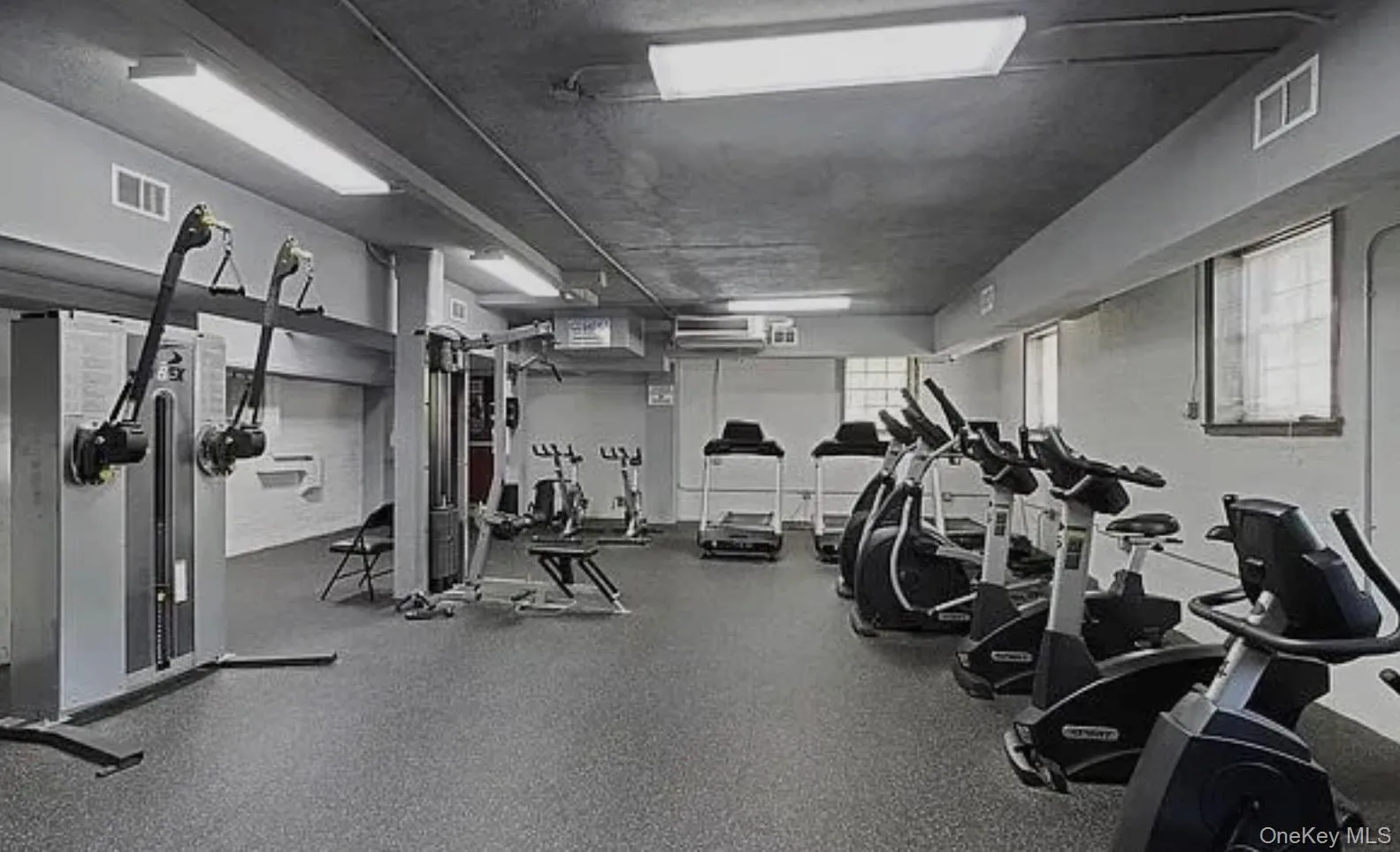 48-35 43 Street, New York, NY, 2 Bedrooms Bedrooms, 4 Rooms Rooms,1 BathroomBathrooms,Residential,For Rent,43,0,952457 48-35 43 Street, New York, NY, 2 Bedrooms Bedrooms, 4 Rooms Rooms,1 BathroomBathrooms,Residential,For Rent,43,0,952457
