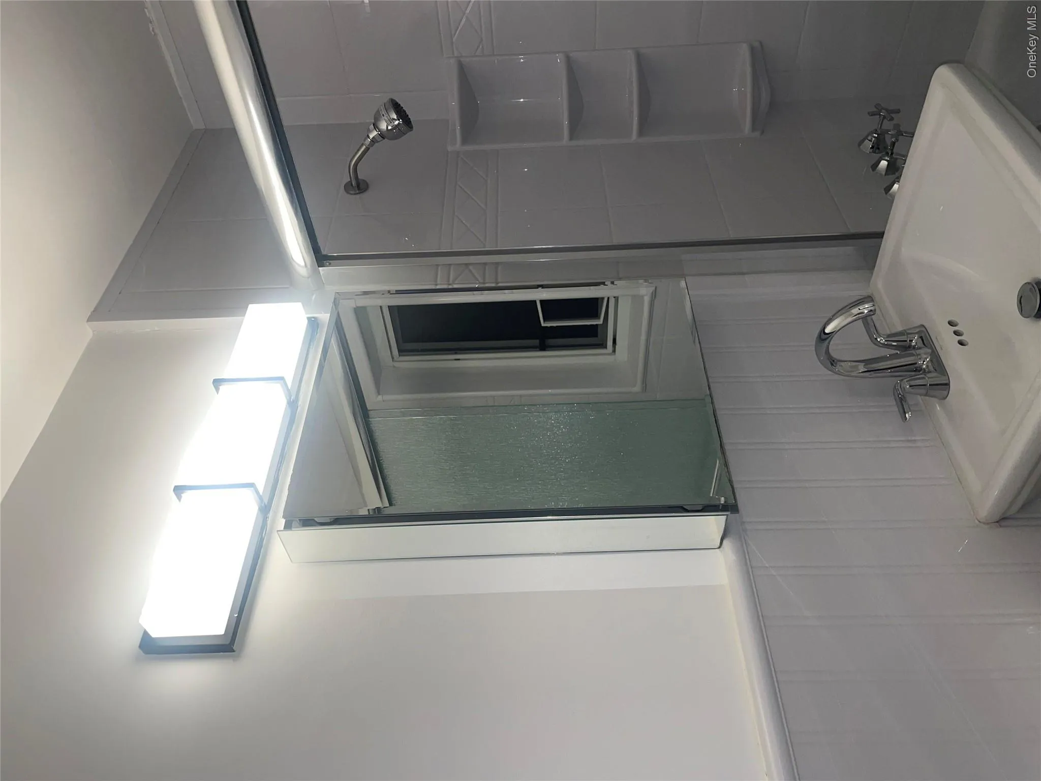 224-04 Manor Road, New York, NY, 2 Bedrooms Bedrooms, 5 Rooms Rooms,1 BathroomBathrooms,Residential,For Rent,Manor,0,952468 224-04 Manor Road, New York, NY, 2 Bedrooms Bedrooms, 5 Rooms Rooms,1 BathroomBathrooms,Residential,For Rent,Manor,0,952468