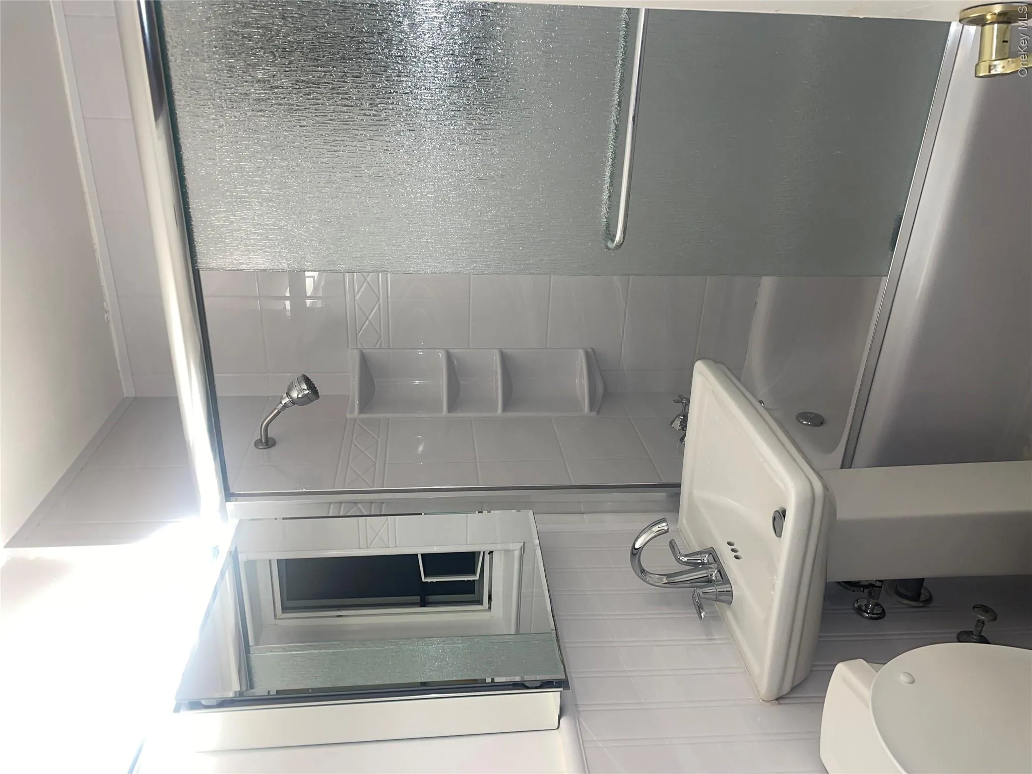 224-04 Manor Road, New York, NY, 2 Bedrooms Bedrooms, 5 Rooms Rooms,1 BathroomBathrooms,Residential,For Rent,Manor,0,952468 224-04 Manor Road, New York, NY, 2 Bedrooms Bedrooms, 5 Rooms Rooms,1 BathroomBathrooms,Residential,For Rent,Manor,0,952468