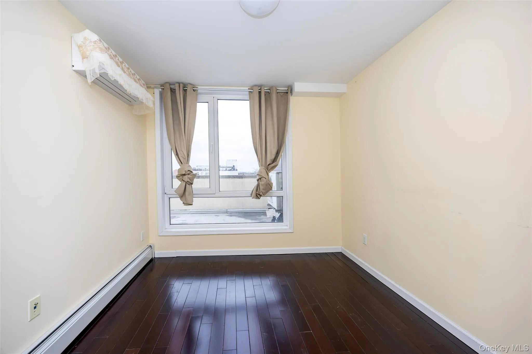 138-12 Northern Boulevard, New York, NY, 1 Bedroom Bedrooms, 4 Rooms Rooms,1 BathroomBathrooms,Residential Lease,Idx,Northern,0,952499 138-12 Northern Boulevard, New York, NY, 1 Bedroom Bedrooms, 4 Rooms Rooms,1 BathroomBathrooms,Residential Lease,Idx,Northern,0,952499