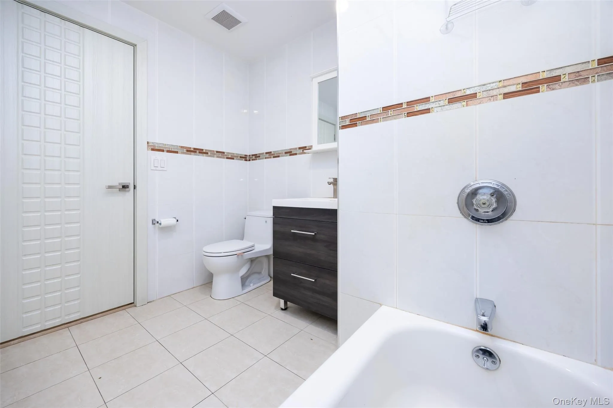 138-12 Northern Boulevard, New York, NY, 1 Bedroom Bedrooms, 4 Rooms Rooms,1 BathroomBathrooms,Residential Lease,Idx,Northern,0,952499 138-12 Northern Boulevard, New York, NY, 1 Bedroom Bedrooms, 4 Rooms Rooms,1 BathroomBathrooms,Residential Lease,Idx,Northern,0,952499