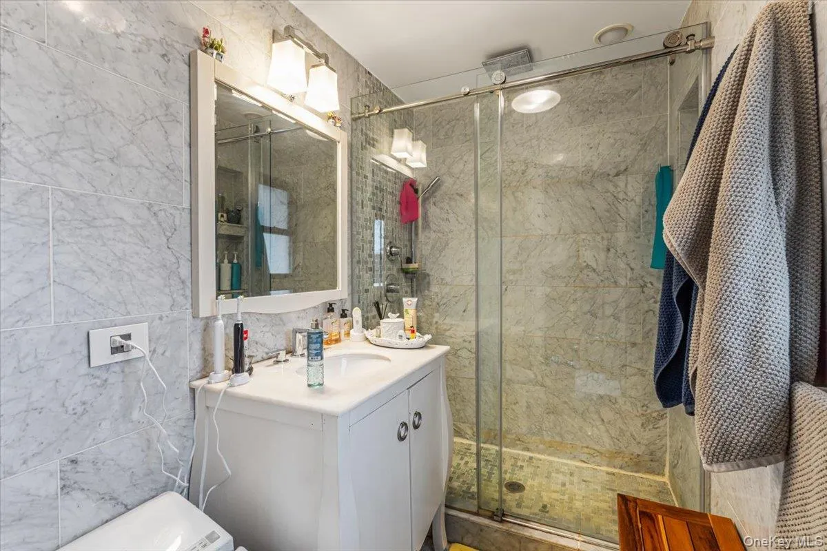 68-48 Fleet Street, New York, NY, 4 Bedrooms Bedrooms, 9 Rooms Rooms,3 BathroomsBathrooms,Residential Lease,Idx,Fleet,0,952504 68-48 Fleet Street, New York, NY, 4 Bedrooms Bedrooms, 9 Rooms Rooms,3 BathroomsBathrooms,Residential Lease,Idx,Fleet,0,952504