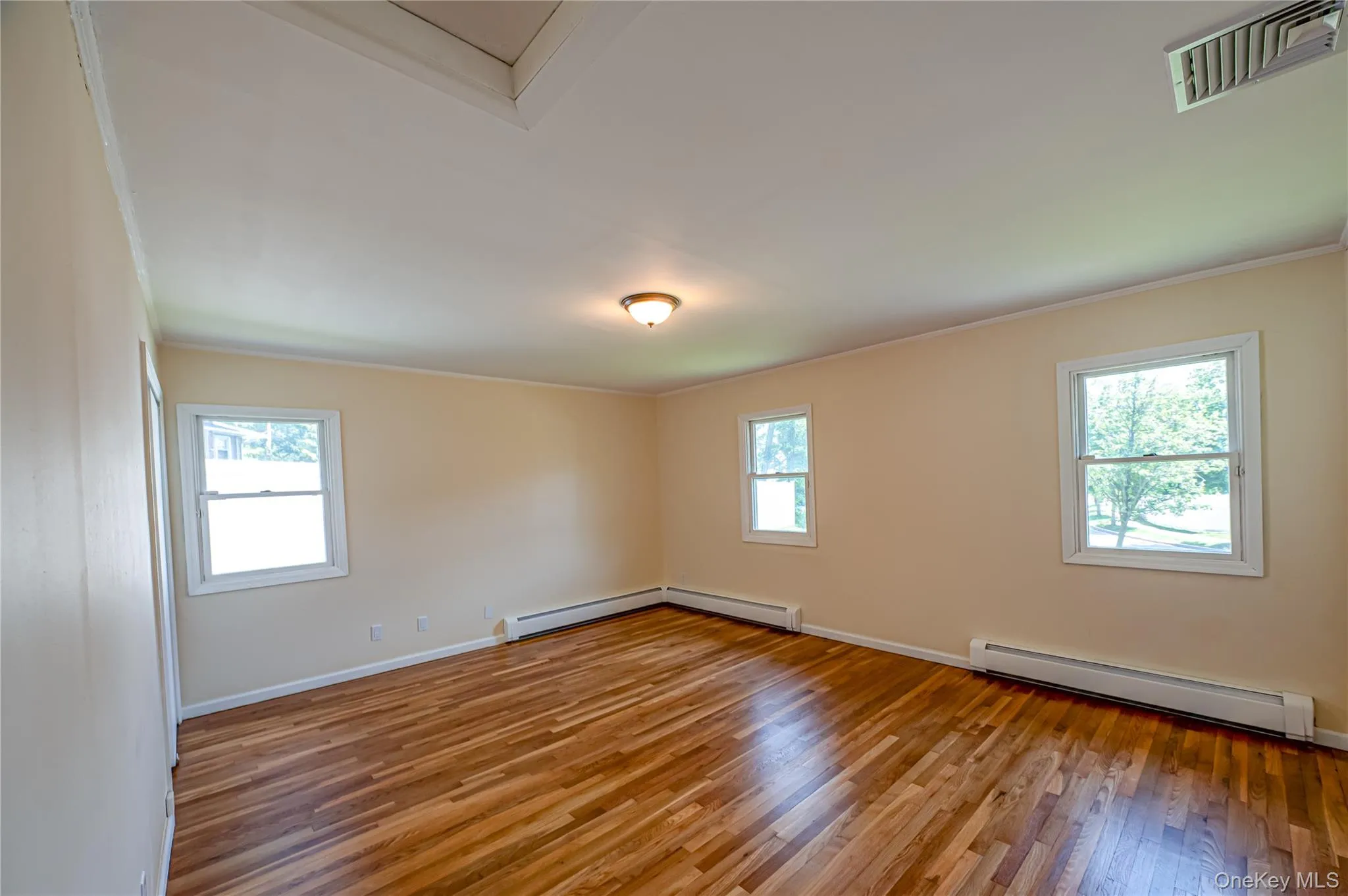 Entrance to primary bedroom Entrance to primary bedroom