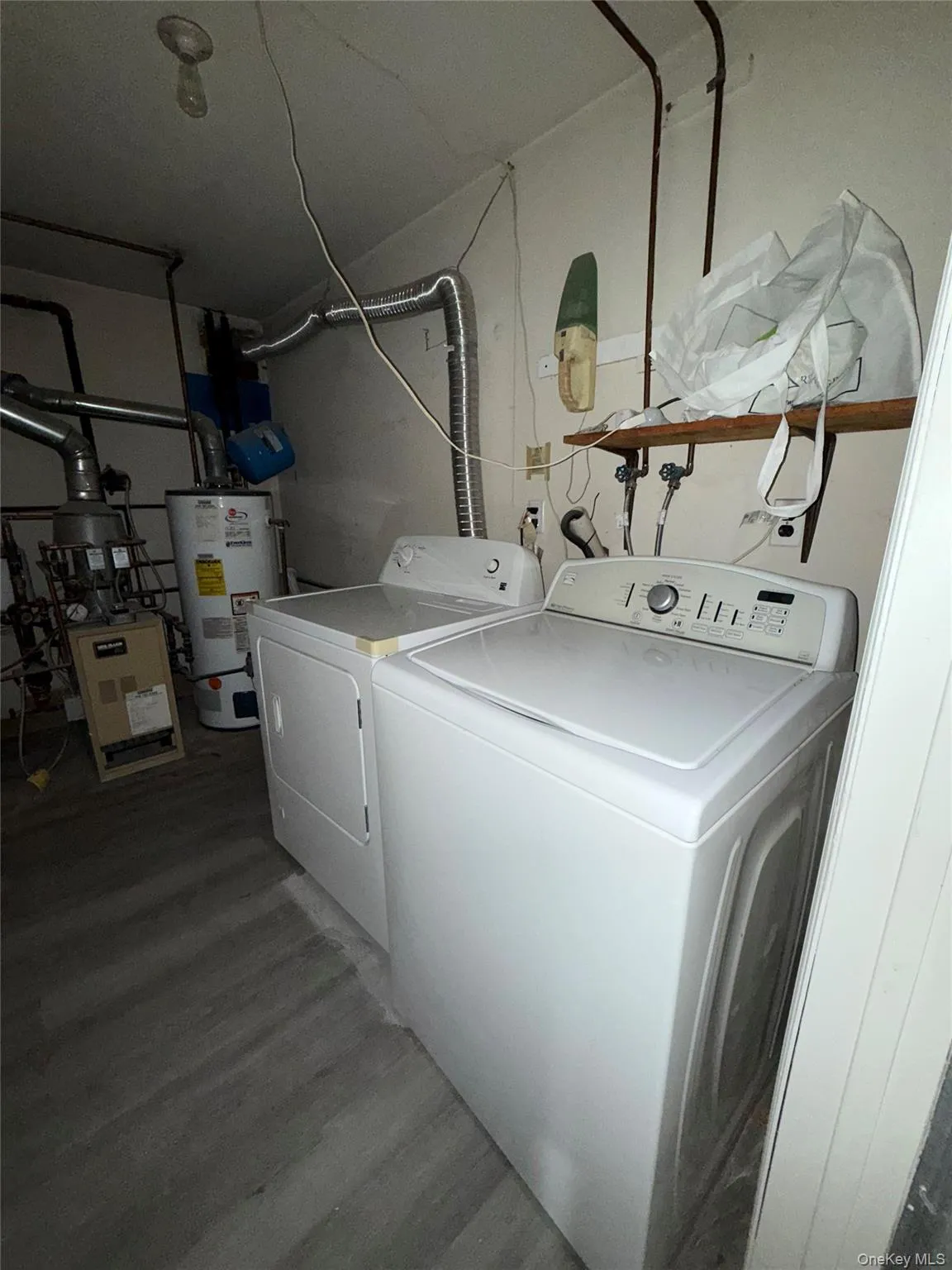 227 Walnut Street, Oyster Bay, NY, 5 Bedrooms Bedrooms, ,2 BathroomsBathrooms,Residential Lease,Idx,Walnut,0,952583 227 Walnut Street, Oyster Bay, NY, 5 Bedrooms Bedrooms, ,2 BathroomsBathrooms,Residential Lease,Idx,Walnut,0,952583