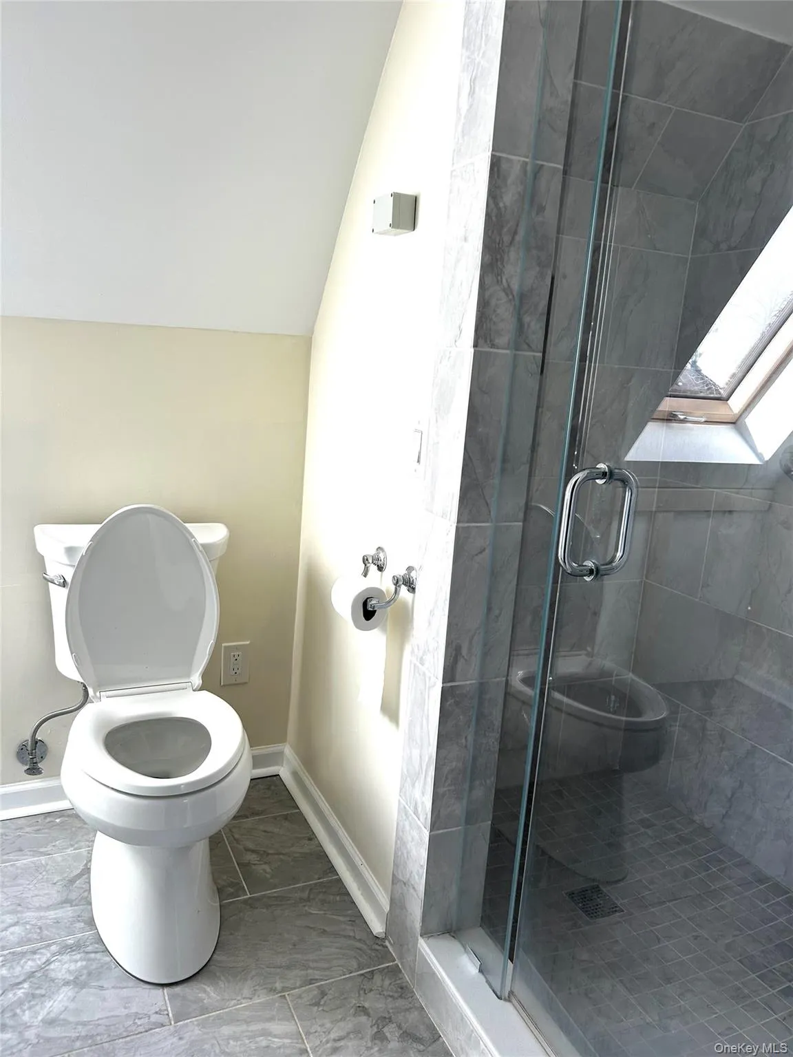 409 261st Street, New York, NY, 2 Bedrooms Bedrooms, 5 Rooms Rooms,2 BathroomsBathrooms,Residential Lease,For Rent,261st,0,952601 409 261st Street, New York, NY, 2 Bedrooms Bedrooms, 5 Rooms Rooms,2 BathroomsBathrooms,Residential Lease,For Rent,261st,0,952601