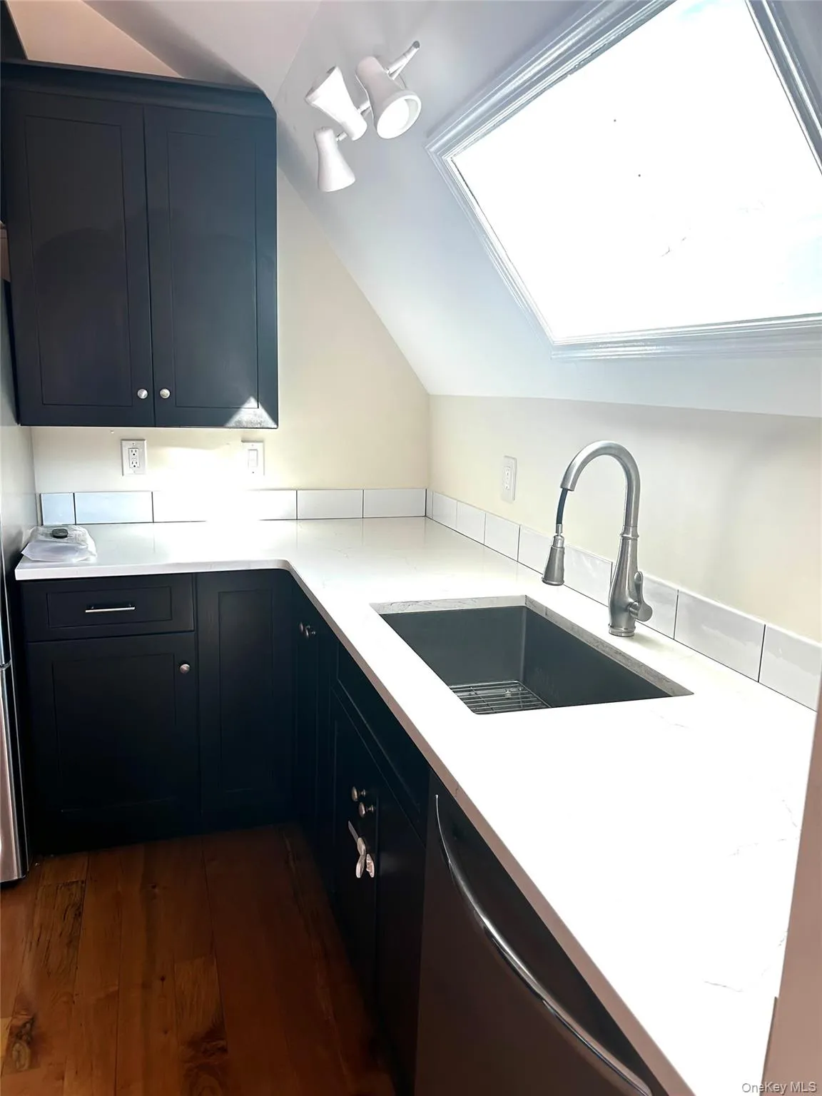 409 261st Street, New York, NY, 2 Bedrooms Bedrooms, 5 Rooms Rooms,2 BathroomsBathrooms,Residential Lease,For Rent,261st,0,952601 409 261st Street, New York, NY, 2 Bedrooms Bedrooms, 5 Rooms Rooms,2 BathroomsBathrooms,Residential Lease,For Rent,261st,0,952601