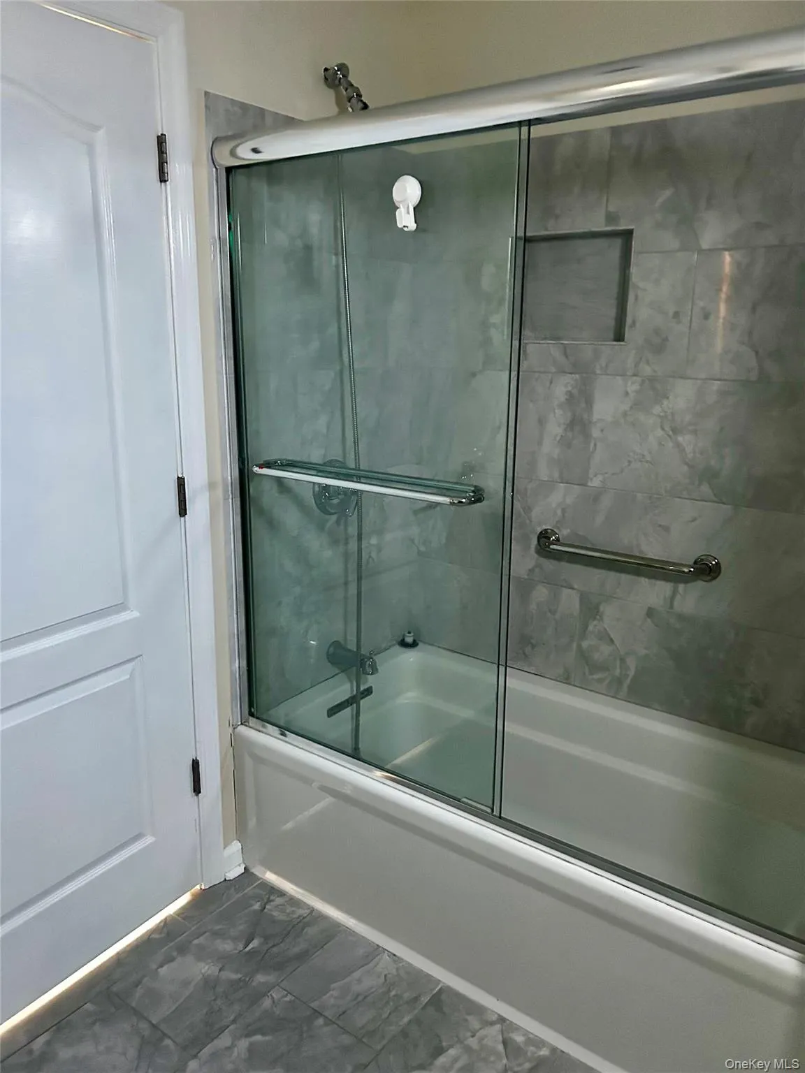 409 261st Street, New York, NY, 2 Bedrooms Bedrooms, 5 Rooms Rooms,2 BathroomsBathrooms,Residential Lease,For Rent,261st,0,952601 409 261st Street, New York, NY, 2 Bedrooms Bedrooms, 5 Rooms Rooms,2 BathroomsBathrooms,Residential Lease,For Rent,261st,0,952601