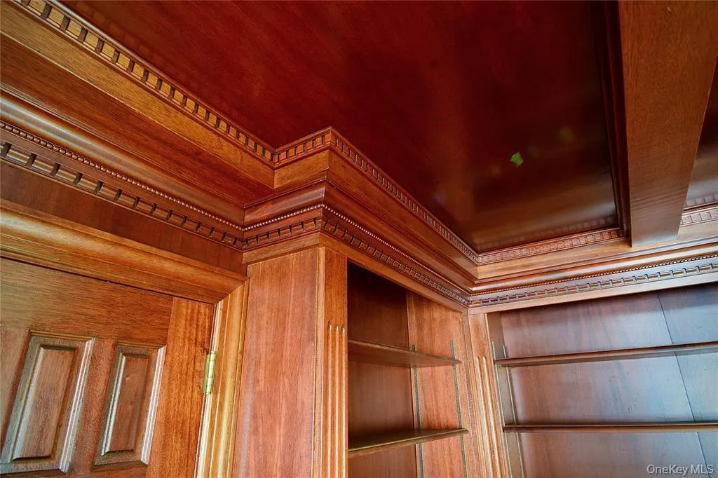 Detailed view of crown molding Detailed view of crown molding