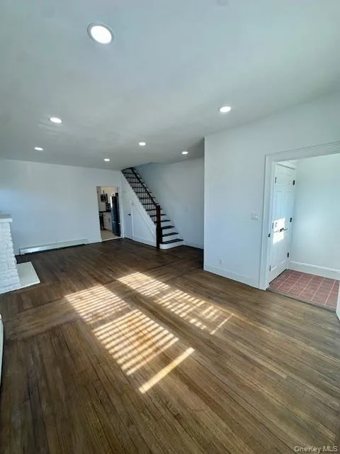 661 Olive Street, Long Beach, NY, 3 Bedrooms Bedrooms, 8 Rooms Rooms,1 BathroomBathrooms,Residential Lease,For Rent,Olive,0,952640 661 Olive Street, Long Beach, NY, 3 Bedrooms Bedrooms, 8 Rooms Rooms,1 BathroomBathrooms,Residential Lease,For Rent,Olive,0,952640