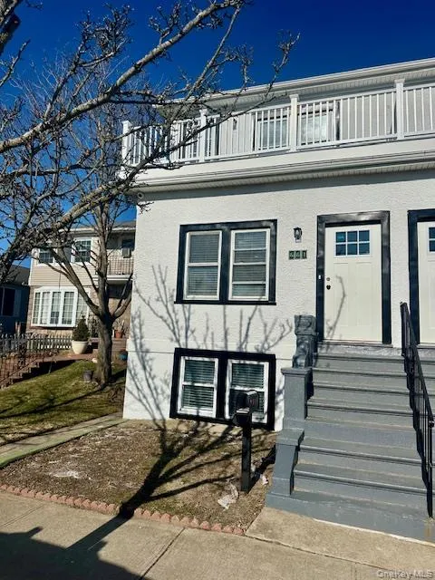 661 Olive Street, Long Beach, NY, 3 Bedrooms Bedrooms, 8 Rooms Rooms,1 BathroomBathrooms,Residential Lease,For Rent,Olive,0,952640 661 Olive Street, Long Beach, NY, 3 Bedrooms Bedrooms, 8 Rooms Rooms,1 BathroomBathrooms,Residential Lease,For Rent,Olive,0,952640