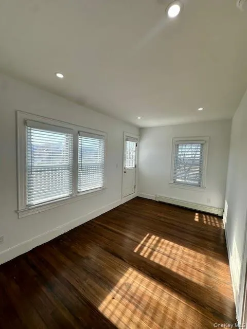 661 Olive Street, Long Beach, NY, 3 Bedrooms Bedrooms, 8 Rooms Rooms,1 BathroomBathrooms,Residential Lease,For Rent,Olive,0,952640 661 Olive Street, Long Beach, NY, 3 Bedrooms Bedrooms, 8 Rooms Rooms,1 BathroomBathrooms,Residential Lease,For Rent,Olive,0,952640
