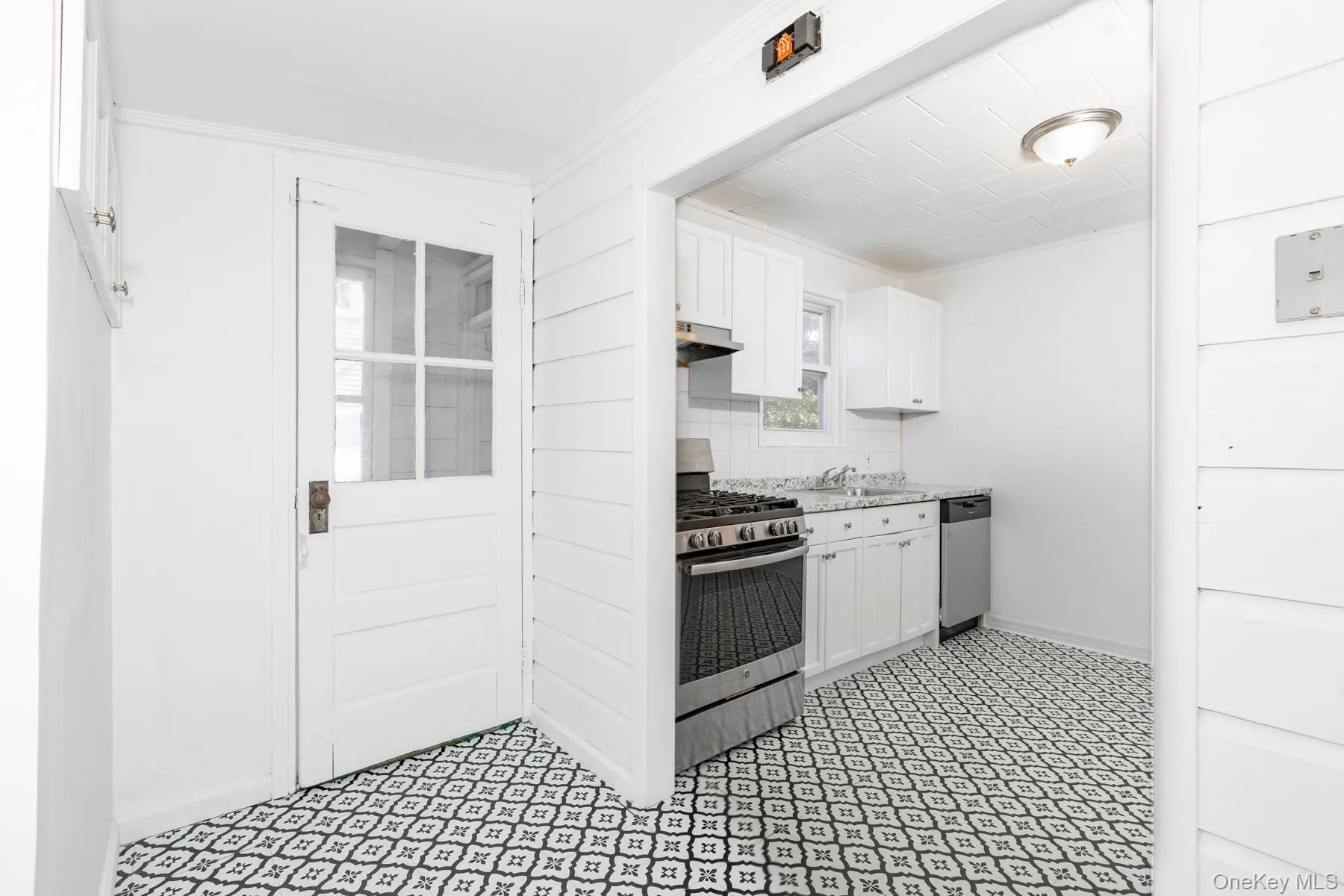 160 Austin Street, Babylon, NY, 2 Bedrooms Bedrooms, 4 Rooms Rooms,1 BathroomBathrooms,Residential Lease,Idx,Austin,0,952653 160 Austin Street, Babylon, NY, 2 Bedrooms Bedrooms, 4 Rooms Rooms,1 BathroomBathrooms,Residential Lease,Idx,Austin,0,952653