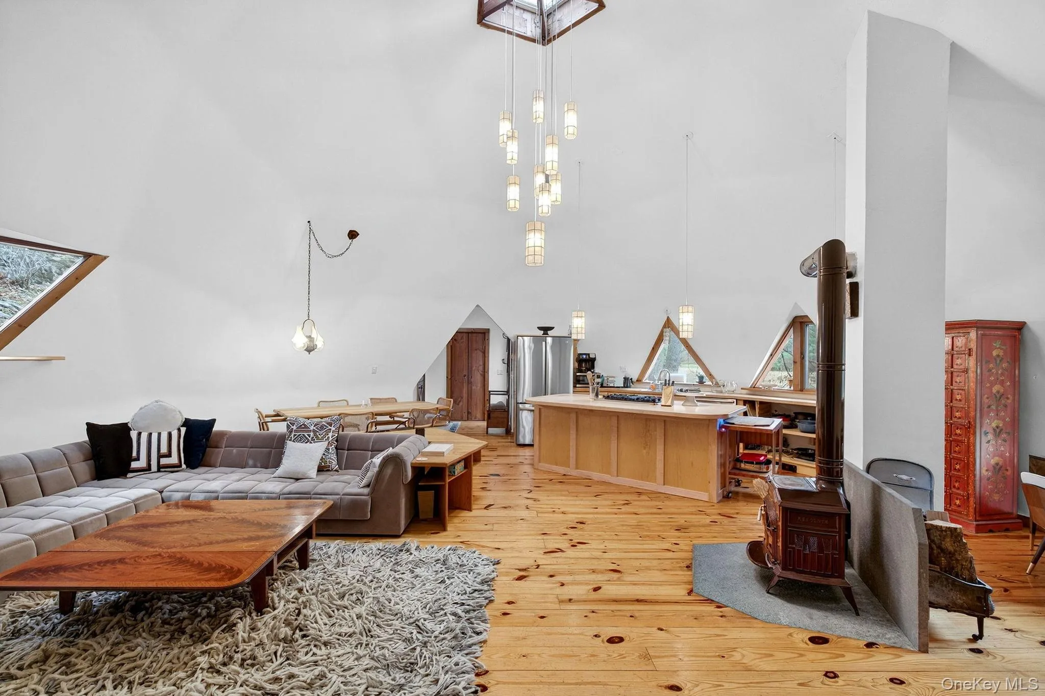 Dome with open floor plan Dome with open floor plan