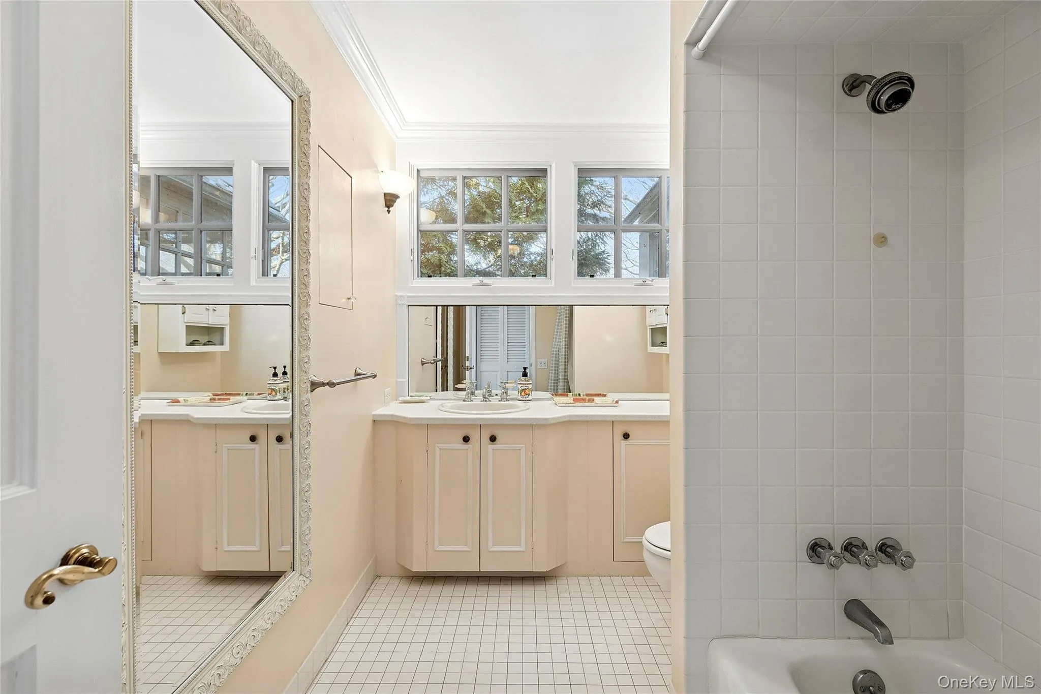 19 and 33 Bridgefield Road, Southampton, NY, 6 Bedrooms Bedrooms, 12 Rooms Rooms,6 BathroomsBathrooms,Residential,For Rent,Bridgefield,0,KEY952705 19 and 33 Bridgefield Road, Southampton, NY, 6 Bedrooms Bedrooms, 12 Rooms Rooms,6 BathroomsBathrooms,Residential,For Rent,Bridgefield,0,KEY952705