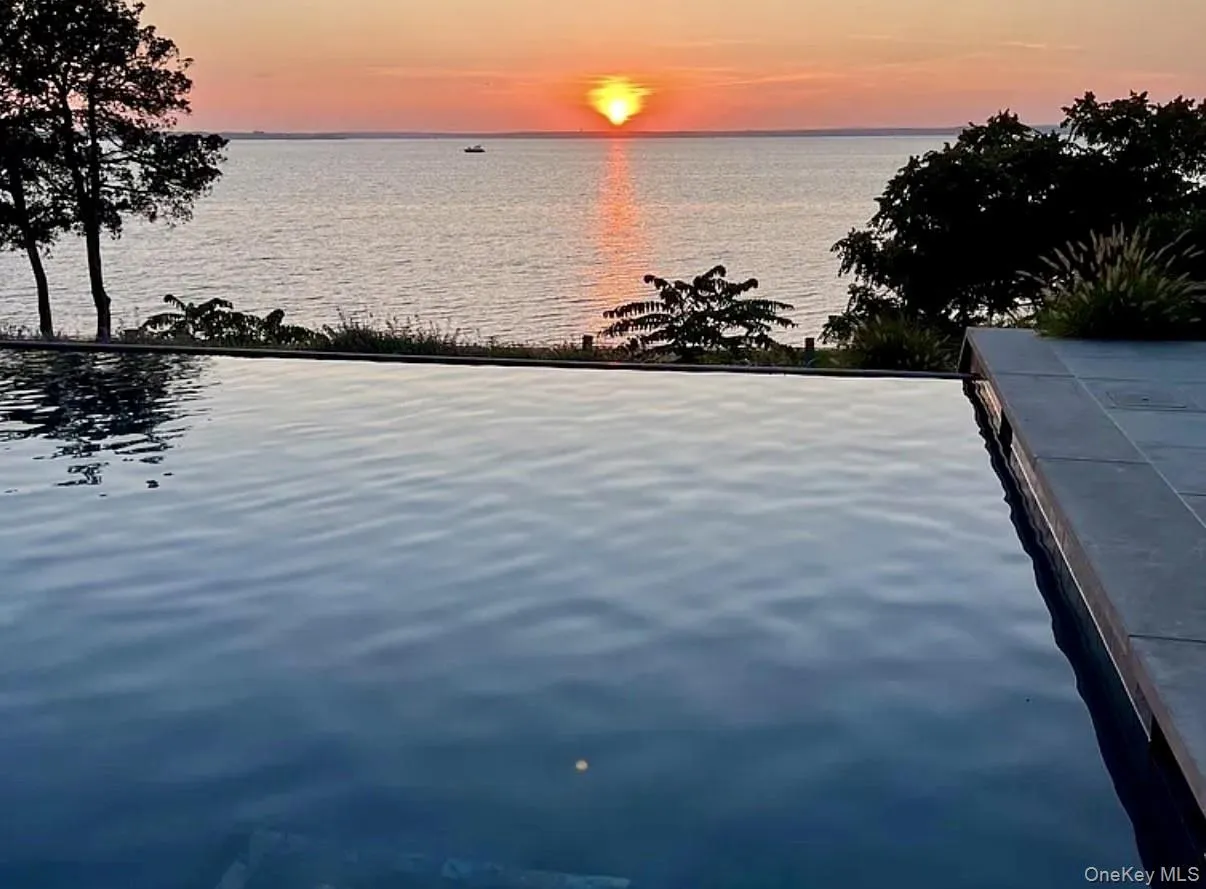 16 Shore Road, Southampton, NY, 3 Bedrooms Bedrooms, 4 Rooms Rooms,2 BathroomsBathrooms,Residential Lease,Idx,Shore,0,952723 16 Shore Road, Southampton, NY, 3 Bedrooms Bedrooms, 4 Rooms Rooms,2 BathroomsBathrooms,Residential Lease,Idx,Shore,0,952723