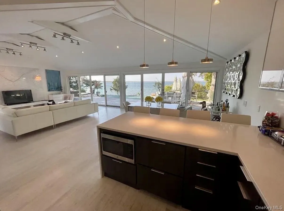 16 Shore Road, Southampton, NY, 3 Bedrooms Bedrooms, 4 Rooms Rooms,2 BathroomsBathrooms,Residential Lease,Idx,Shore,0,952723 16 Shore Road, Southampton, NY, 3 Bedrooms Bedrooms, 4 Rooms Rooms,2 BathroomsBathrooms,Residential Lease,Idx,Shore,0,952723