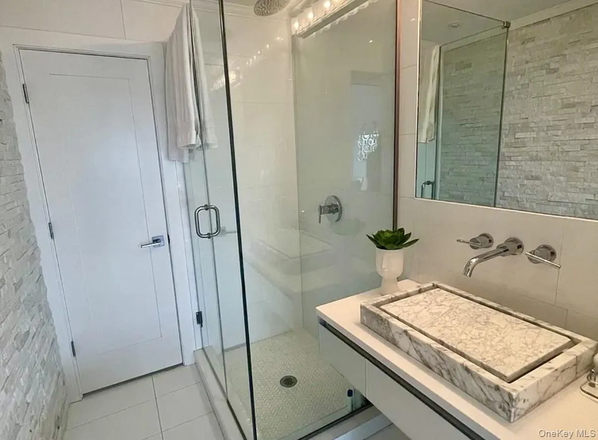 16 Shore Road, Southampton, NY, 3 Bedrooms Bedrooms, 4 Rooms Rooms,2 BathroomsBathrooms,Residential Lease,Idx,Shore,0,952723 16 Shore Road, Southampton, NY, 3 Bedrooms Bedrooms, 4 Rooms Rooms,2 BathroomsBathrooms,Residential Lease,Idx,Shore,0,952723