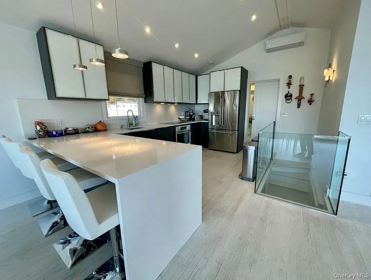 16 Shore Road, Southampton, NY, 3 Bedrooms Bedrooms, 4 Rooms Rooms,2 BathroomsBathrooms,Residential Lease,Idx,Shore,0,952723 16 Shore Road, Southampton, NY, 3 Bedrooms Bedrooms, 4 Rooms Rooms,2 BathroomsBathrooms,Residential Lease,Idx,Shore,0,952723