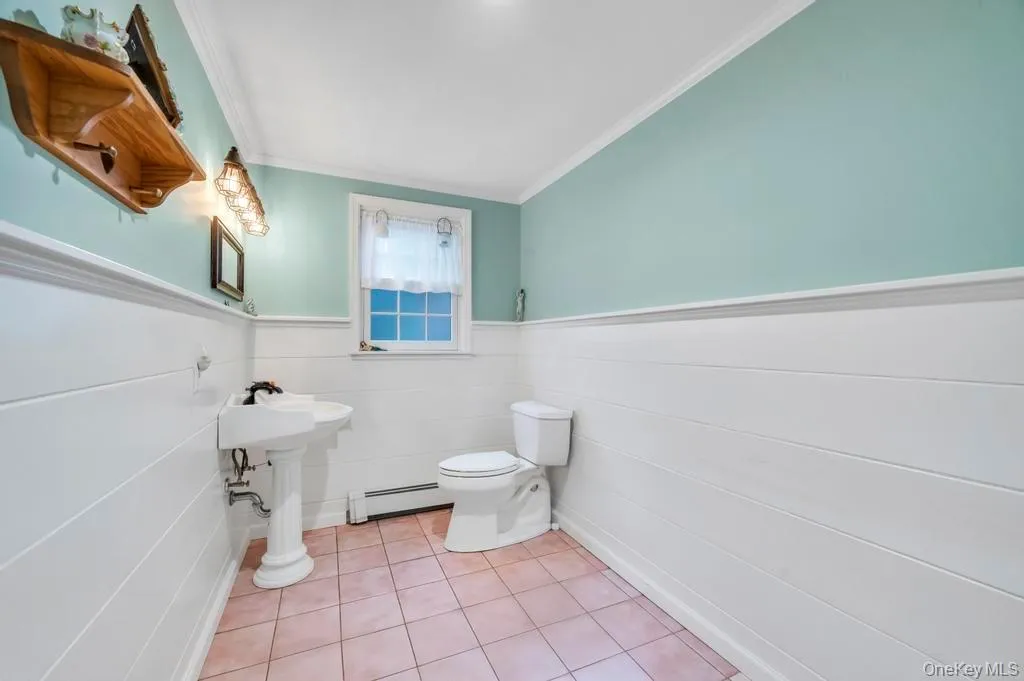 807 Union Avenue, Riverhead, NY, 4 Bedrooms Bedrooms, 7 Rooms Rooms,2 BathroomsBathrooms,Residential Lease,For Rent,Union,0,952733 807 Union Avenue, Riverhead, NY, 4 Bedrooms Bedrooms, 7 Rooms Rooms,2 BathroomsBathrooms,Residential Lease,For Rent,Union,0,952733