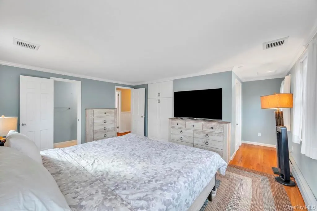 807 Union Avenue, Riverhead, NY, 4 Bedrooms Bedrooms, 7 Rooms Rooms,2 BathroomsBathrooms,Residential Lease,For Rent,Union,0,952733 807 Union Avenue, Riverhead, NY, 4 Bedrooms Bedrooms, 7 Rooms Rooms,2 BathroomsBathrooms,Residential Lease,For Rent,Union,0,952733