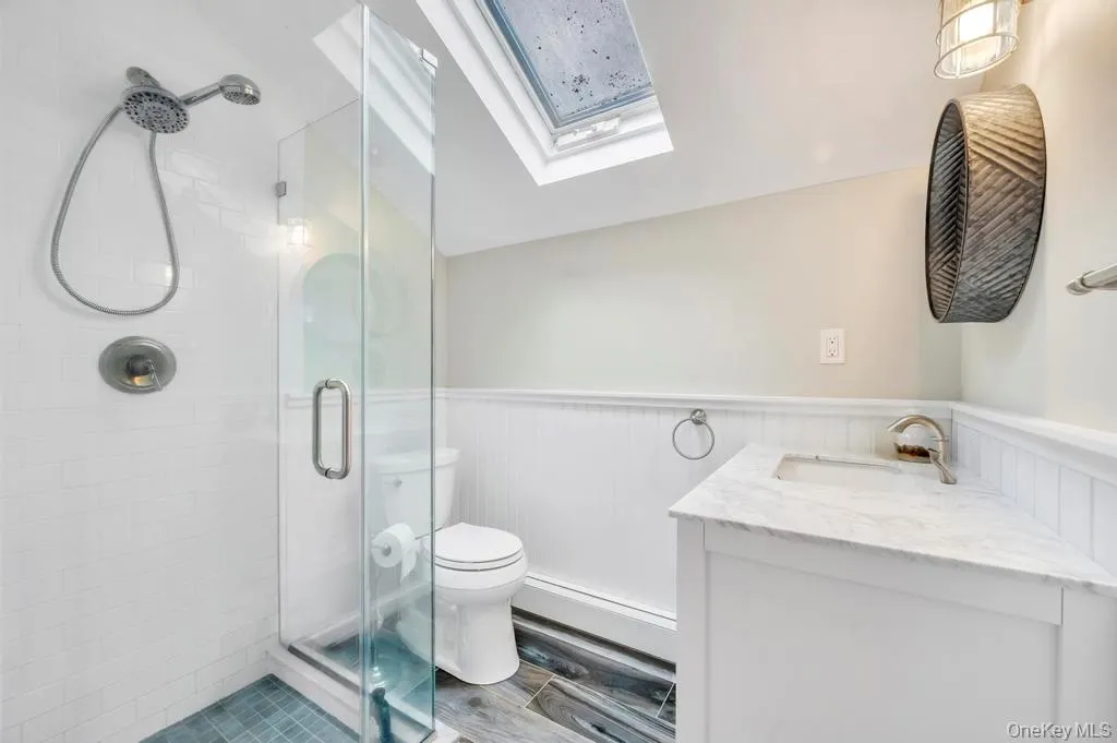 807 Union Avenue, Riverhead, NY, 4 Bedrooms Bedrooms, 7 Rooms Rooms,2 BathroomsBathrooms,Residential Lease,For Rent,Union,0,952733 807 Union Avenue, Riverhead, NY, 4 Bedrooms Bedrooms, 7 Rooms Rooms,2 BathroomsBathrooms,Residential Lease,For Rent,Union,0,952733
