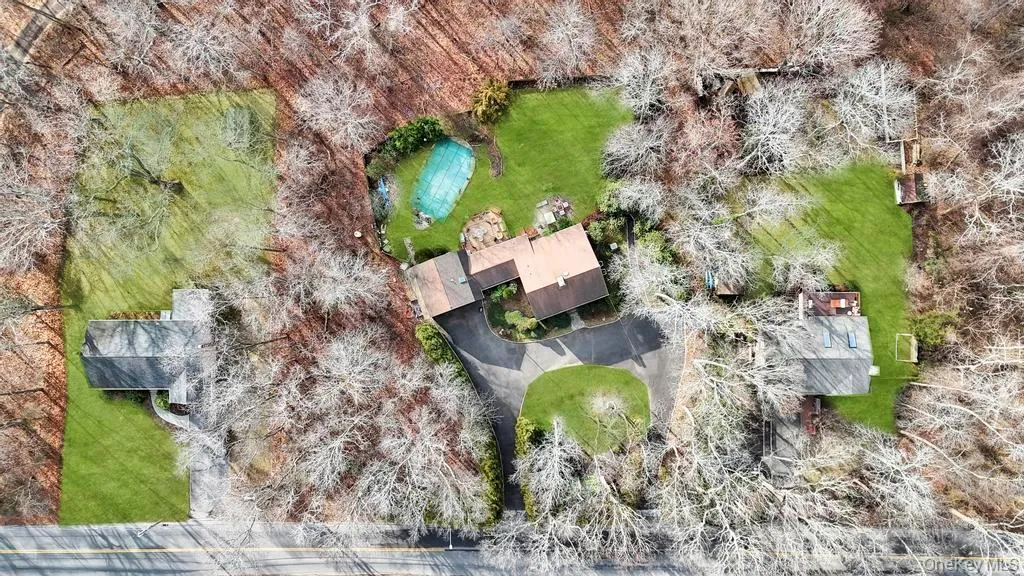 807 Union Avenue, Riverhead, NY, 4 Bedrooms Bedrooms, 7 Rooms Rooms,2 BathroomsBathrooms,Residential Lease,For Rent,Union,0,952733 807 Union Avenue, Riverhead, NY, 4 Bedrooms Bedrooms, 7 Rooms Rooms,2 BathroomsBathrooms,Residential Lease,For Rent,Union,0,952733