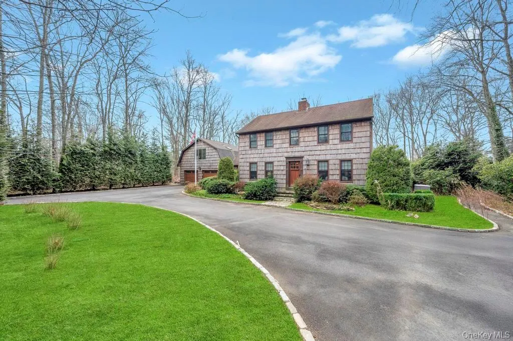 807 Union Avenue, Riverhead, NY, 4 Bedrooms Bedrooms, 7 Rooms Rooms,2 BathroomsBathrooms,Residential Lease,For Rent,Union,0,952733 807 Union Avenue, Riverhead, NY, 4 Bedrooms Bedrooms, 7 Rooms Rooms,2 BathroomsBathrooms,Residential Lease,For Rent,Union,0,952733