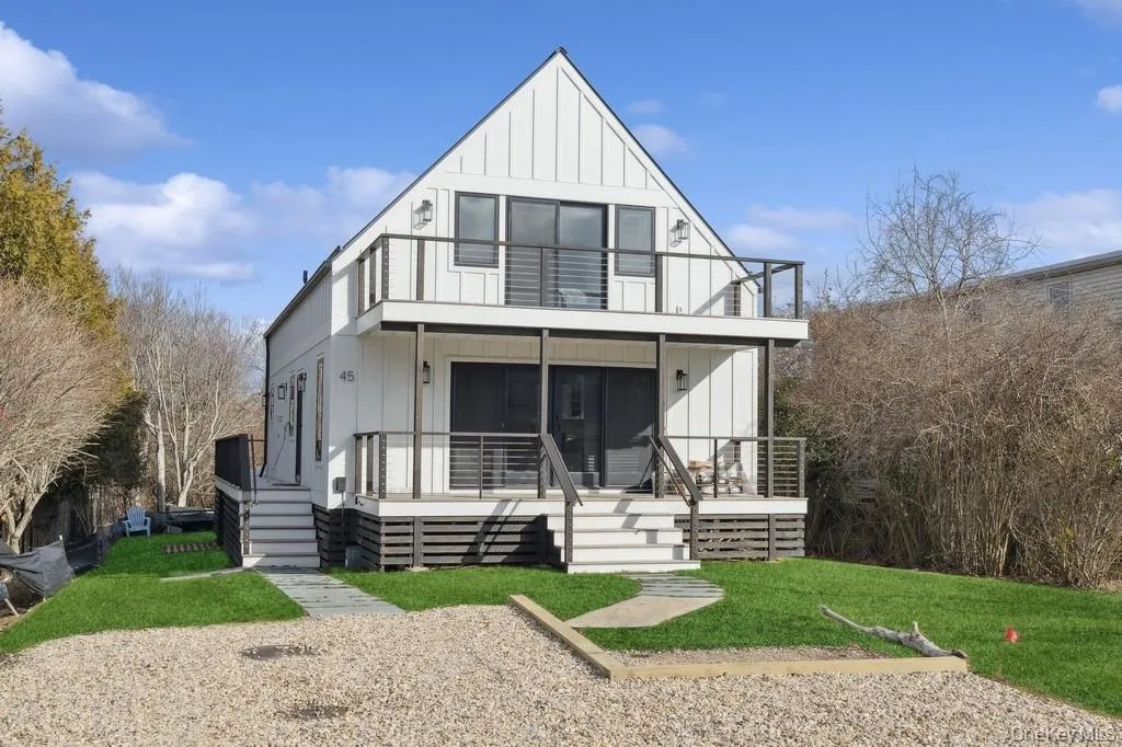 45 Ditch Plains Road, East Hampton, NY, 3 Bedrooms Bedrooms, 6 Rooms Rooms,3 BathroomsBathrooms,Residential,For Rent,Ditch Plains,0,952737 45 Ditch Plains Road, East Hampton, NY, 3 Bedrooms Bedrooms, 6 Rooms Rooms,3 BathroomsBathrooms,Residential,For Rent,Ditch Plains,0,952737