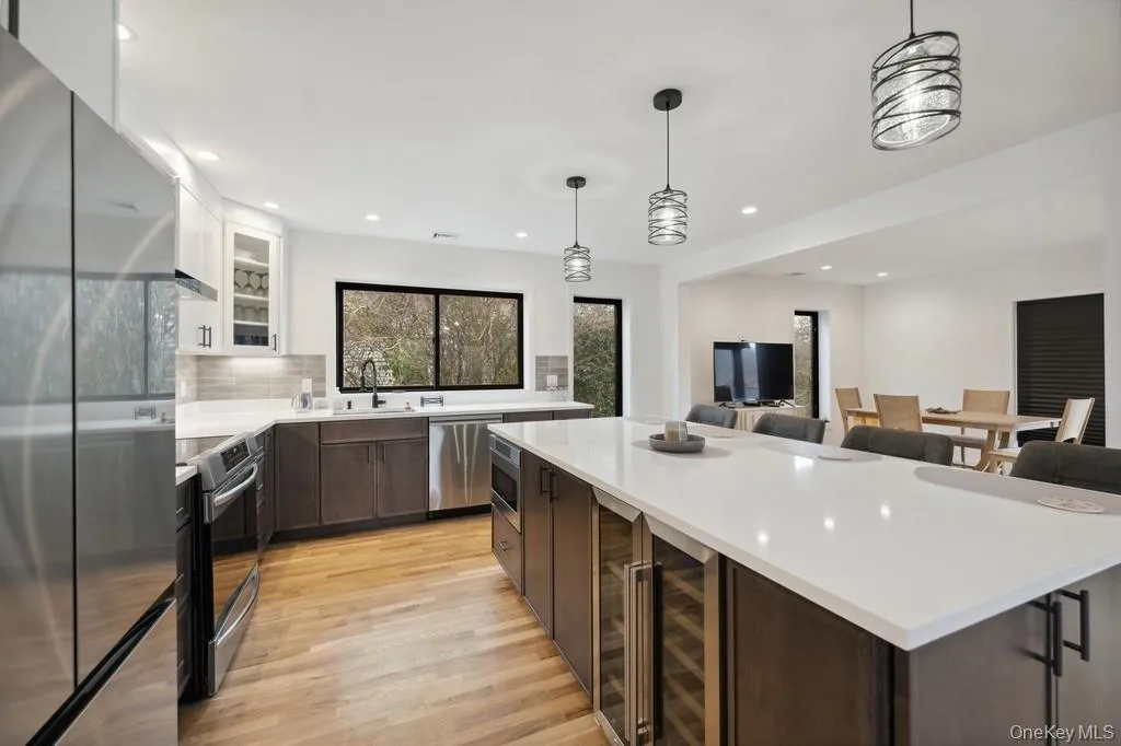 45 Ditch Plains Road, East Hampton, NY, 3 Bedrooms Bedrooms, 6 Rooms Rooms,3 BathroomsBathrooms,Residential,For Rent,Ditch Plains,0,952737 45 Ditch Plains Road, East Hampton, NY, 3 Bedrooms Bedrooms, 6 Rooms Rooms,3 BathroomsBathrooms,Residential,For Rent,Ditch Plains,0,952737