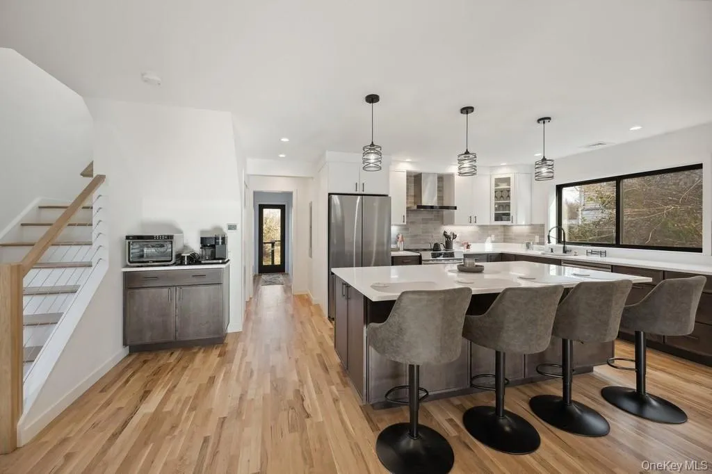 45 Ditch Plains Road, East Hampton, NY, 3 Bedrooms Bedrooms, 6 Rooms Rooms,3 BathroomsBathrooms,Residential,For Rent,Ditch Plains,0,952737 45 Ditch Plains Road, East Hampton, NY, 3 Bedrooms Bedrooms, 6 Rooms Rooms,3 BathroomsBathrooms,Residential,For Rent,Ditch Plains,0,952737